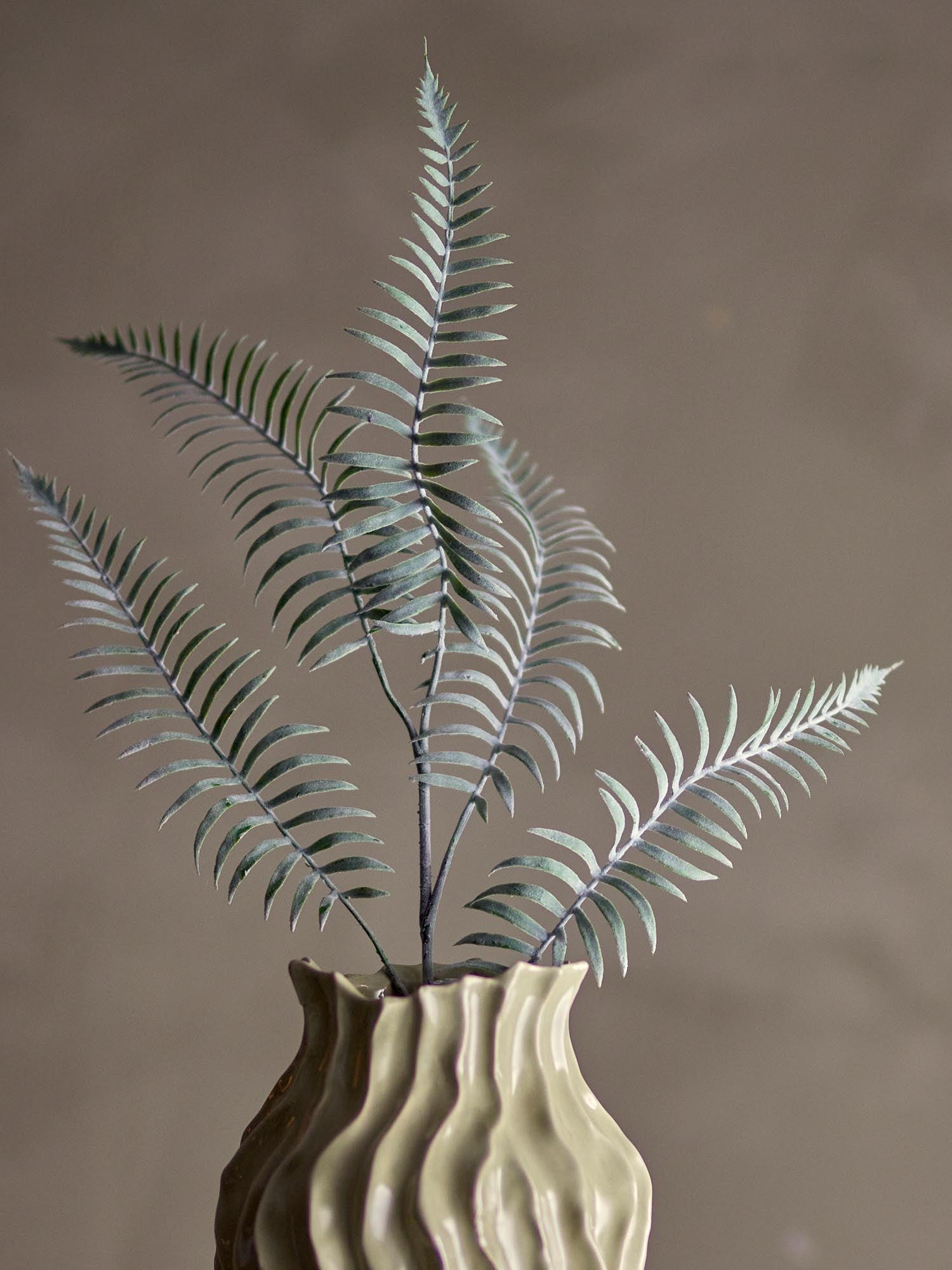 Der Sago Stiel von Bloomingville bringt natürliche Eleganz in Ihr Zuhause, ohne Pflegeaufwand.