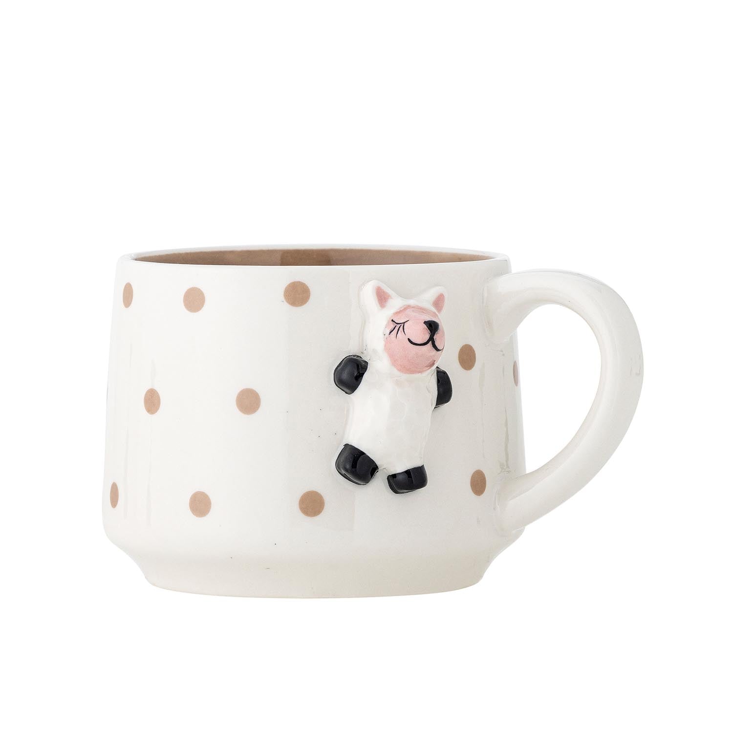 Die braune Dolly Tasse aus Steingut von Bloomingville Mini überzeugt mit ihrem charmanten Design und ist perfekt für Kinder geeignet.