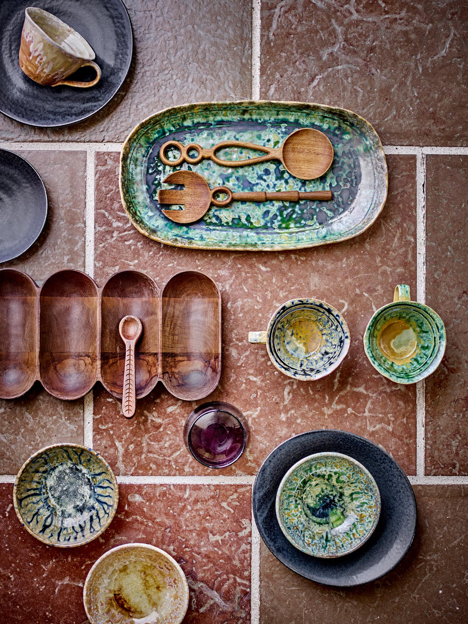 Die Milani Tasse von Bloomingville aus grünem Steingut besticht durch ihr stilvolles Design und ihre hochwertige Verarbeitung.