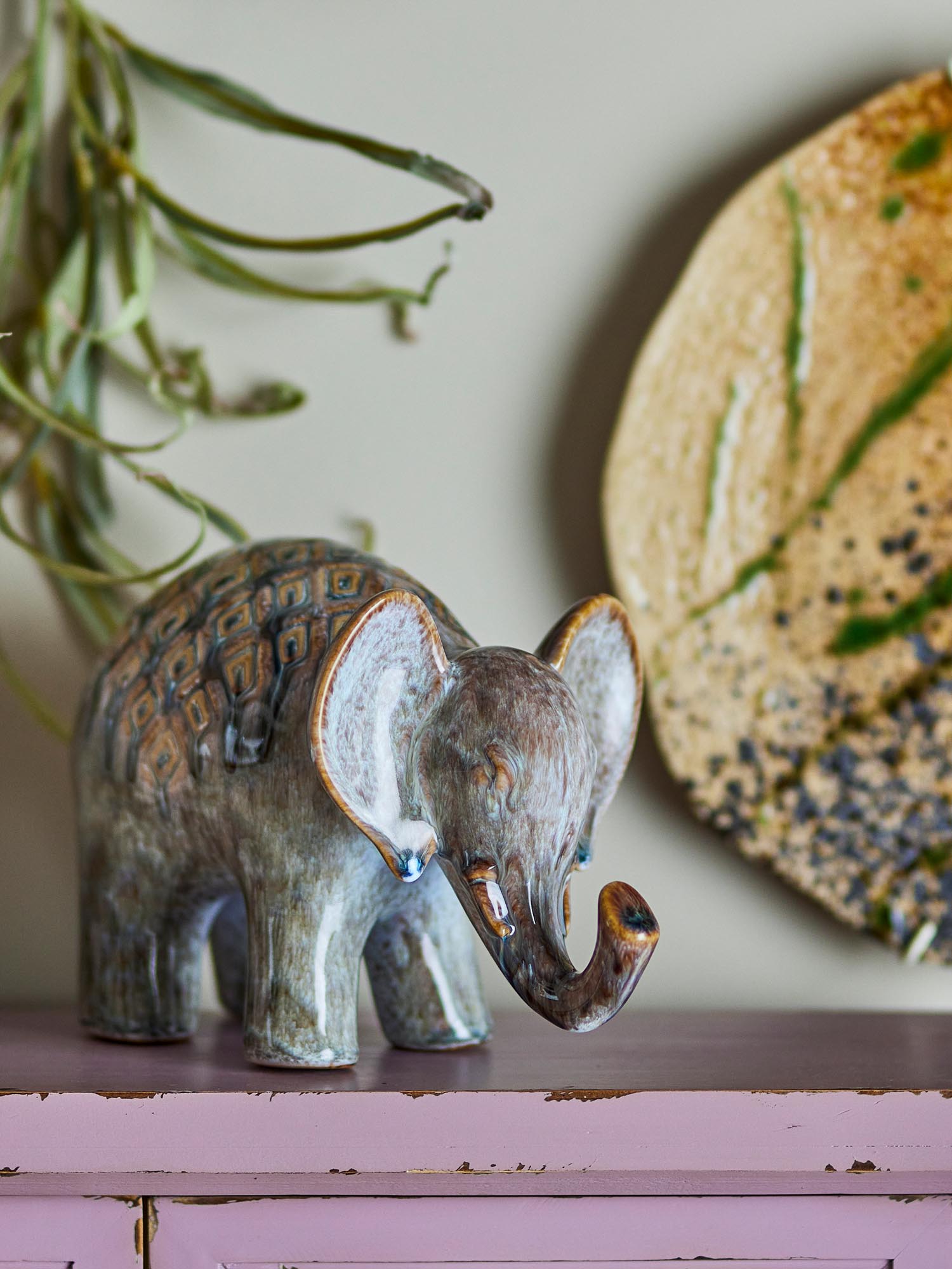 Elegante Longuro Deko aus braunem Steingut von Creative Collection, ideal für stilvolle und zeitgemässe Raumgestaltung.