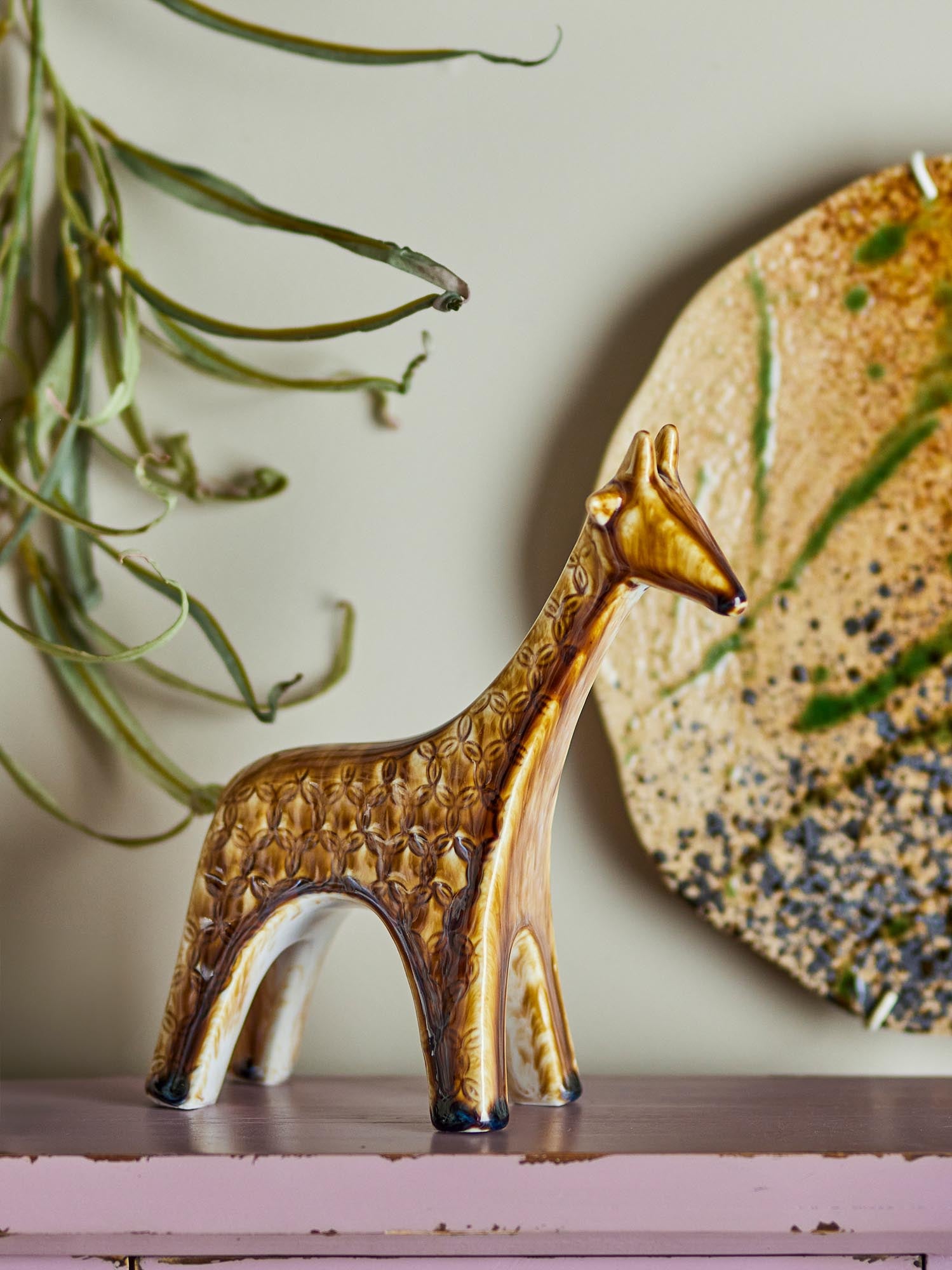 Elegante Longuro Deko aus braunem Steingut von Creative Collection, ideal für stilvolle Wohnraumgestaltung.