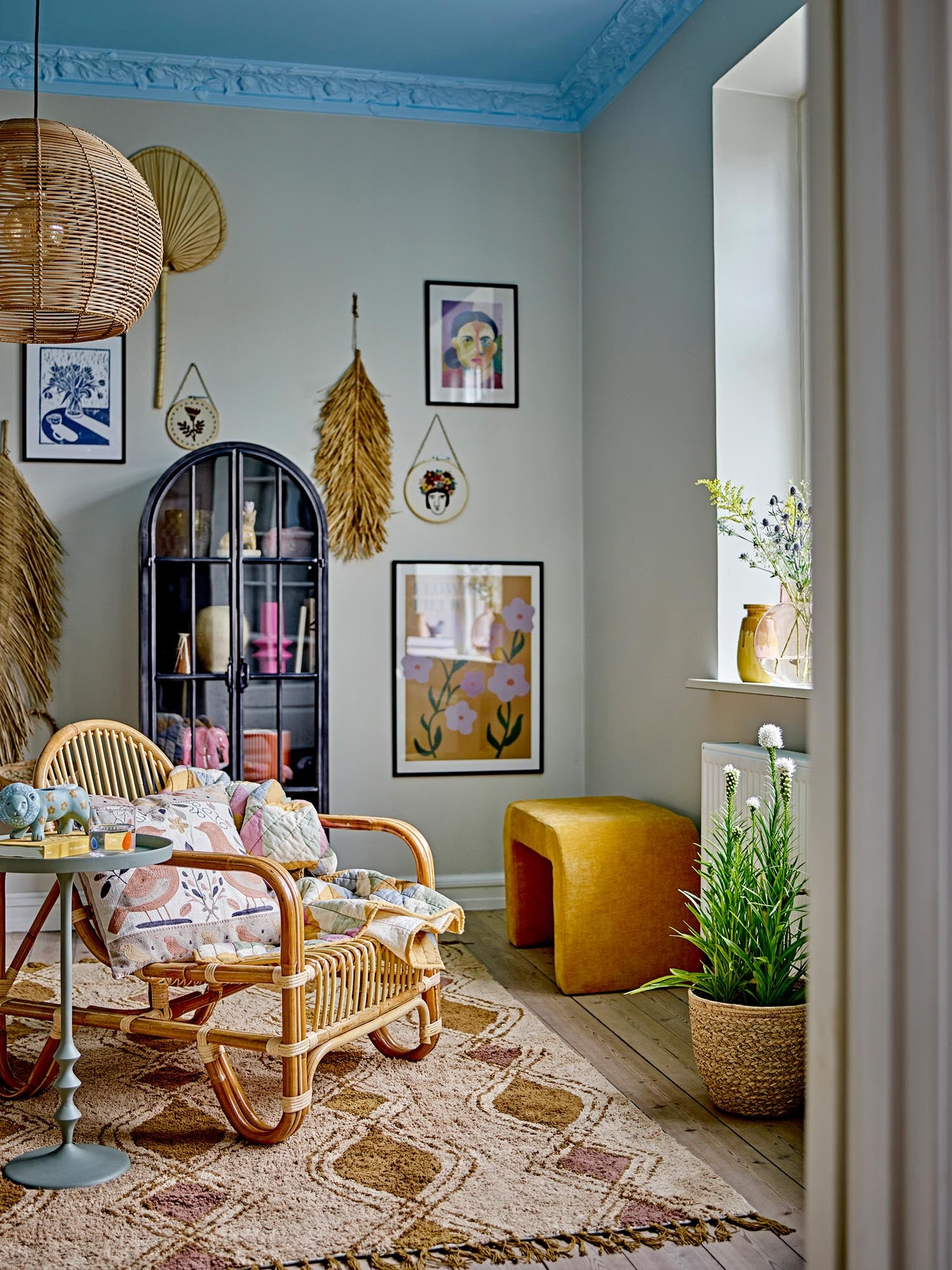 Die Crewe Quilt Decke in Gelb von Bloomingville: OEKO-TEX® zertifizierte Baumwolle, geometrisches Design, vielseitig und umweltfreundlich.