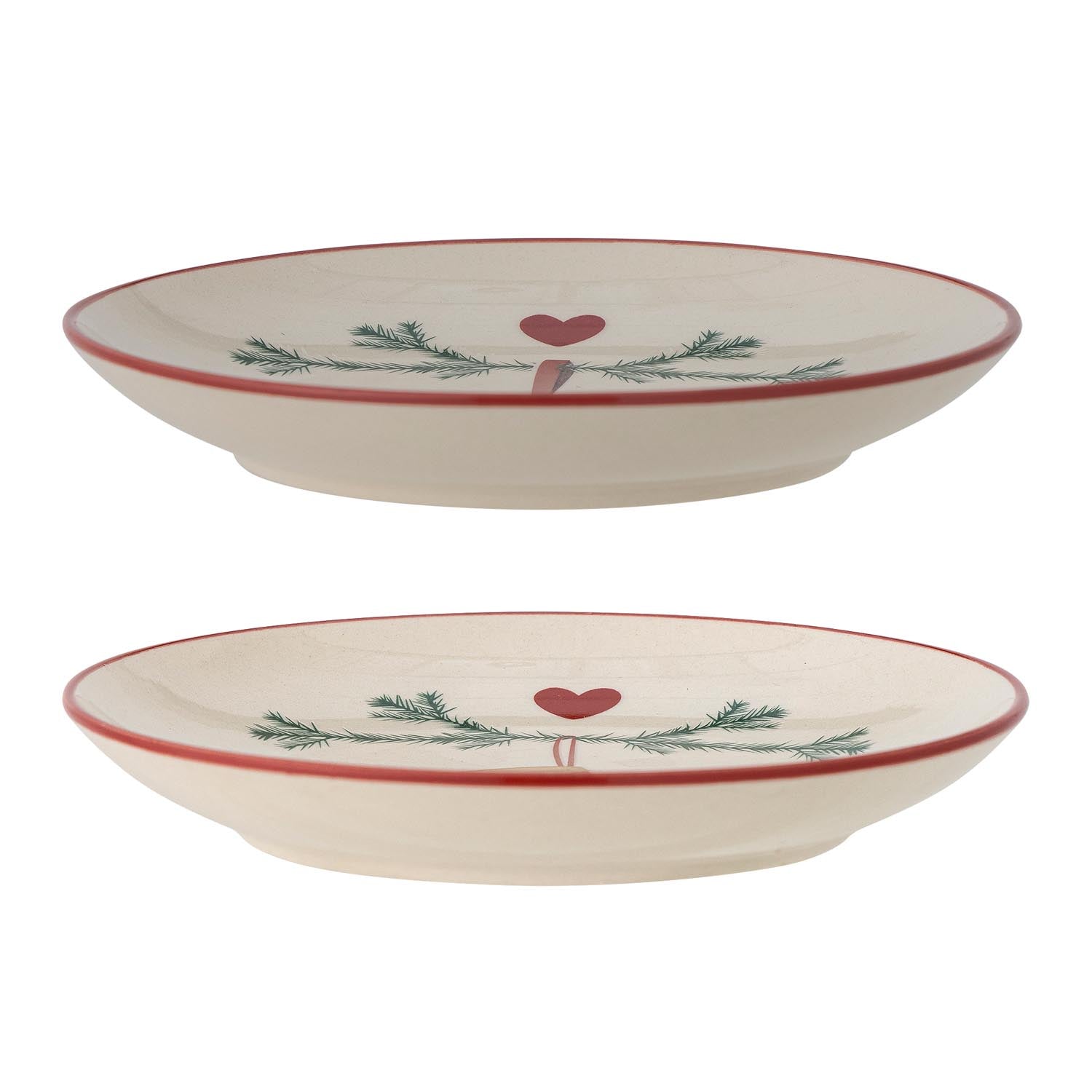 Der Yule Teller von Bloomingville, gefertigt aus Steingut in natürlichen Farben, besticht durch sein elegantes und zeitloses Design.