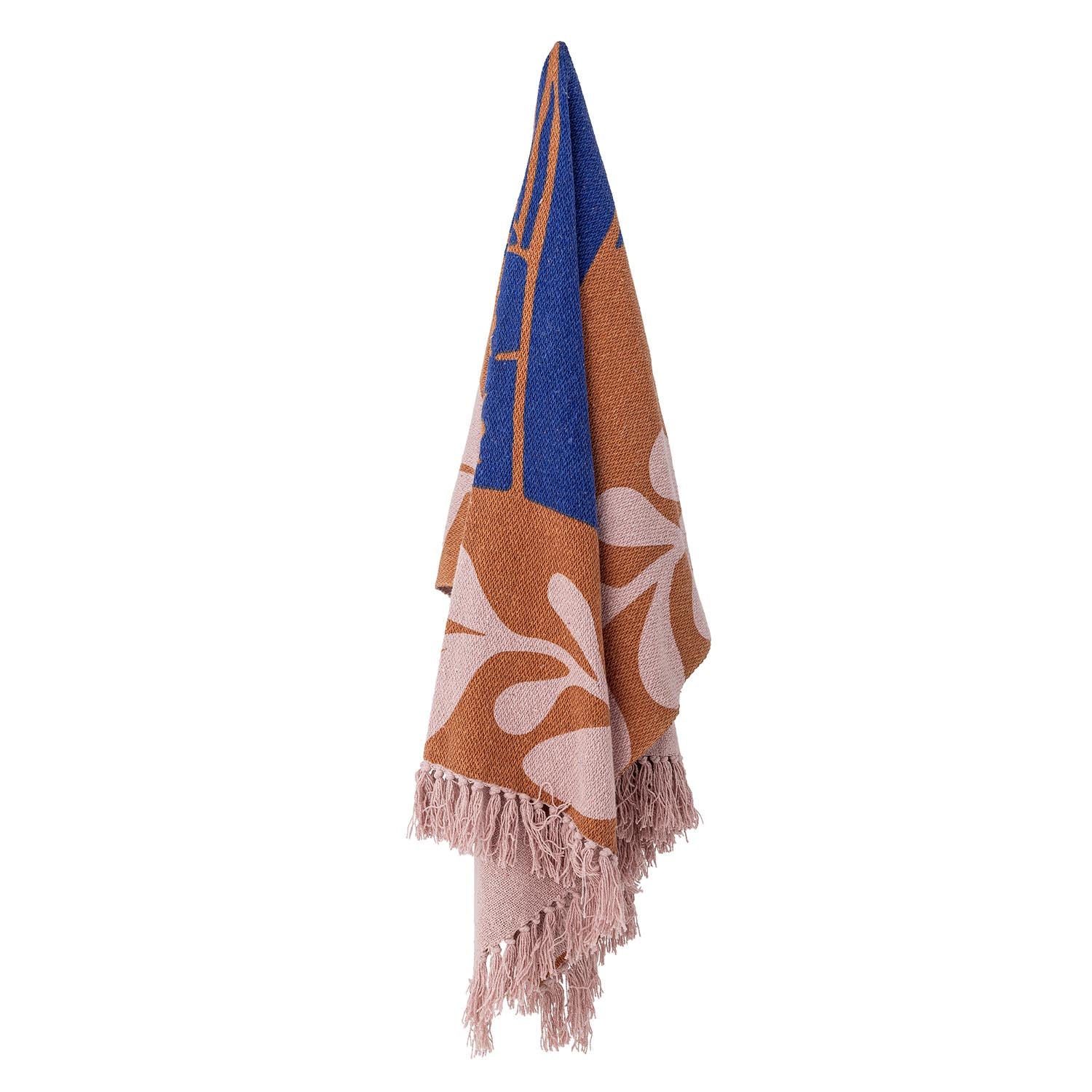 Die Atle Decke von Bloomingville in Braun besteht aus recycelter Baumwolle und bietet nachhaltigen Komfort und stilvolles Design.