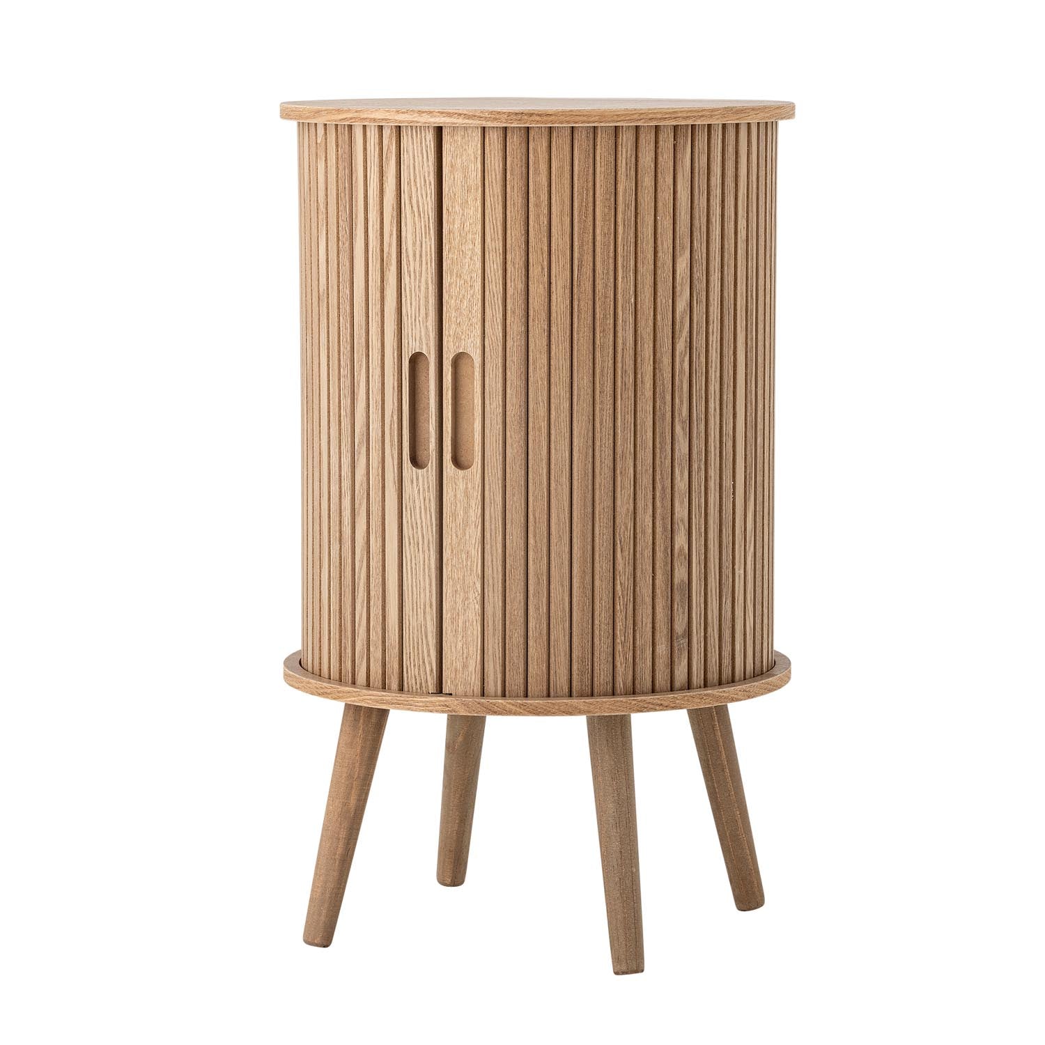 Das Salento Kabinett von Bloomingville aus natürlichem MDF vereint Funktionalität und skandinavische Eleganz.