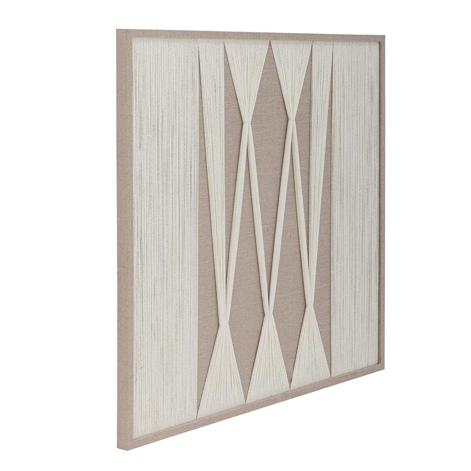 Die Didder Wanddekoration von Bloomingville aus natürlicher Baumwolle verleiht Ihrem Zuhause eine stilvolle und warme Atmosphäre.