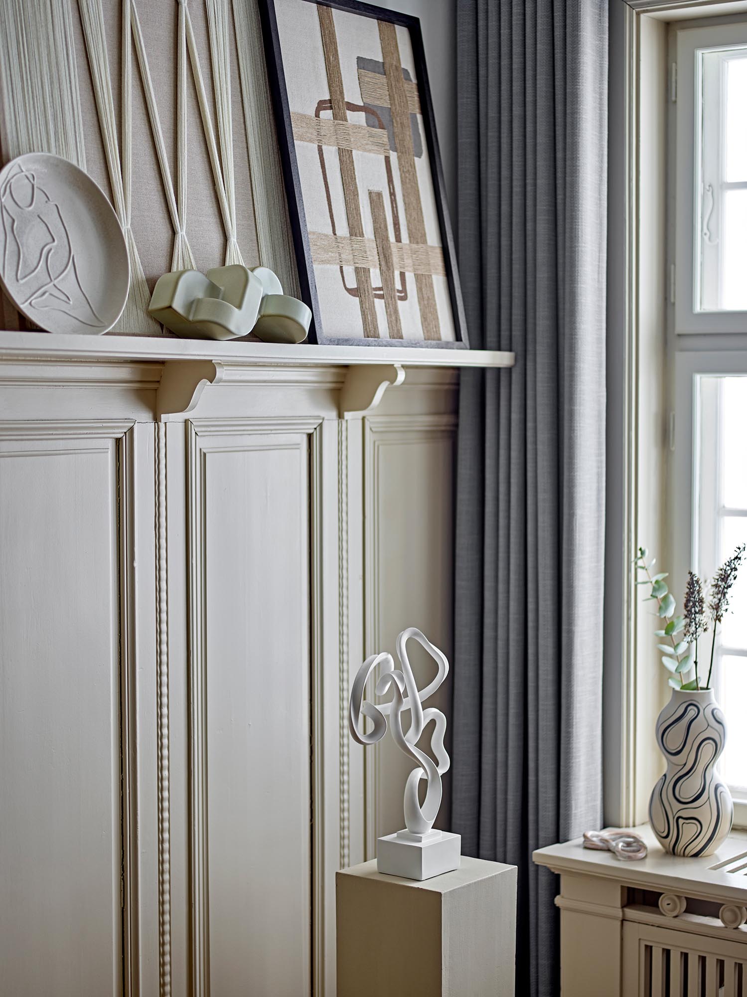 Wanddekoration aus Baumwolle in Braun von Bloomingville, stilvoll und natürlich, ideal für moderne und gemütliche Wohnräume.