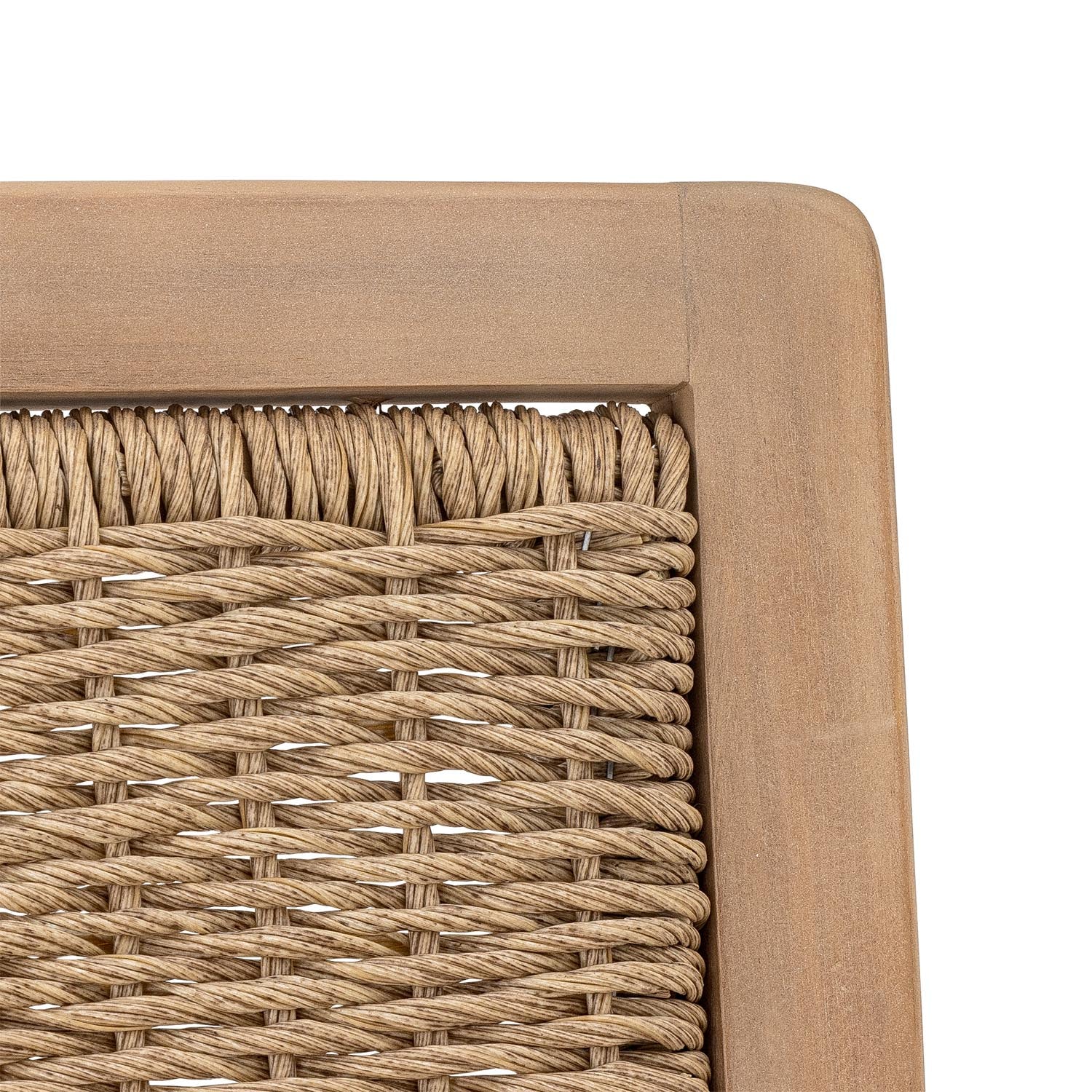 Das Sorrento Sofa aus FSC®-zertifiziertem Akazienholz bietet natürlichen Stil und nachhaltigen Komfort für Ihr Zuhause.