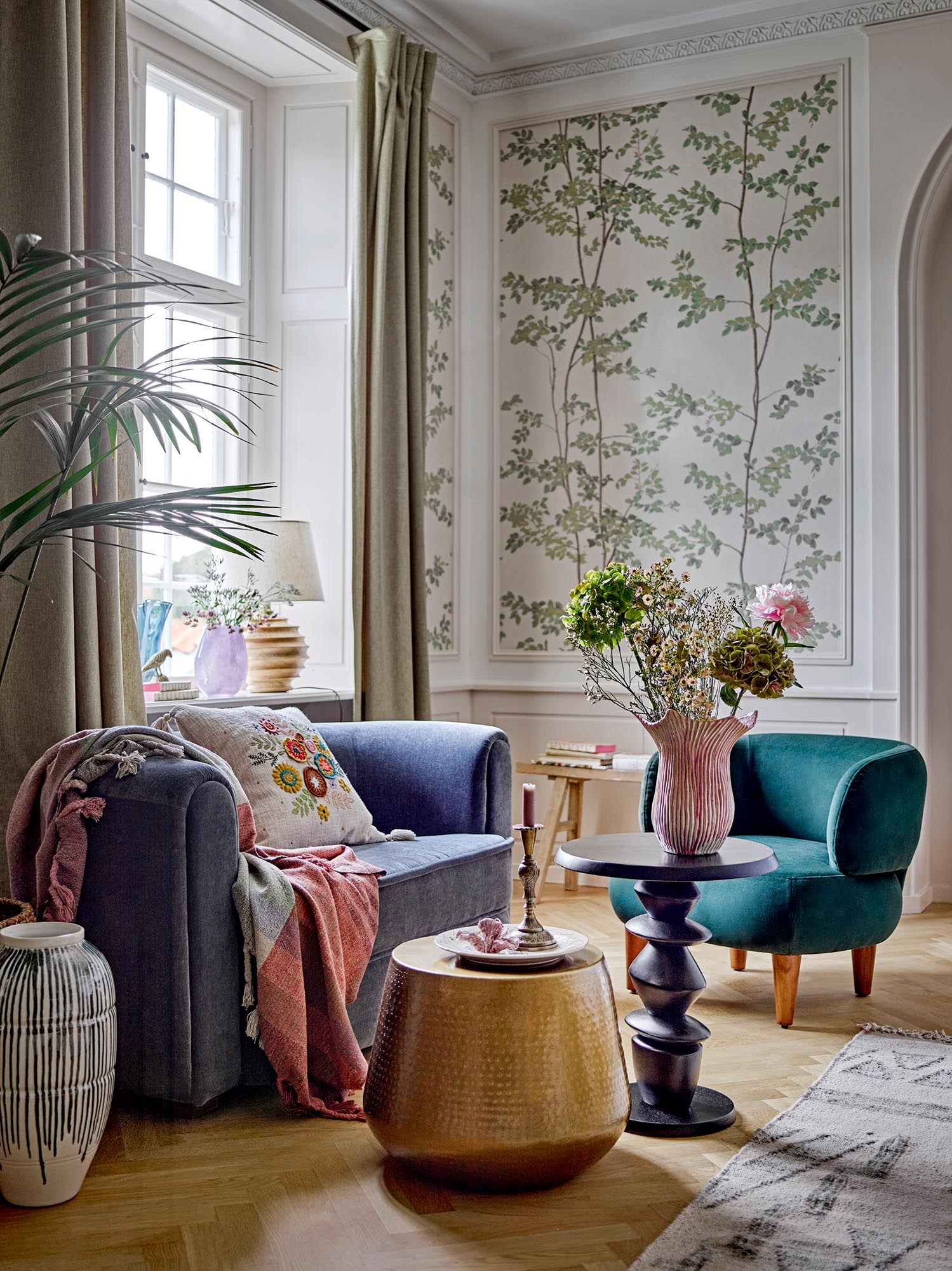 Der Ruperta Loungesessel in Grün von Creative Collection bietet stilvollen Komfort mit hochwertigem Polyesterbezug.