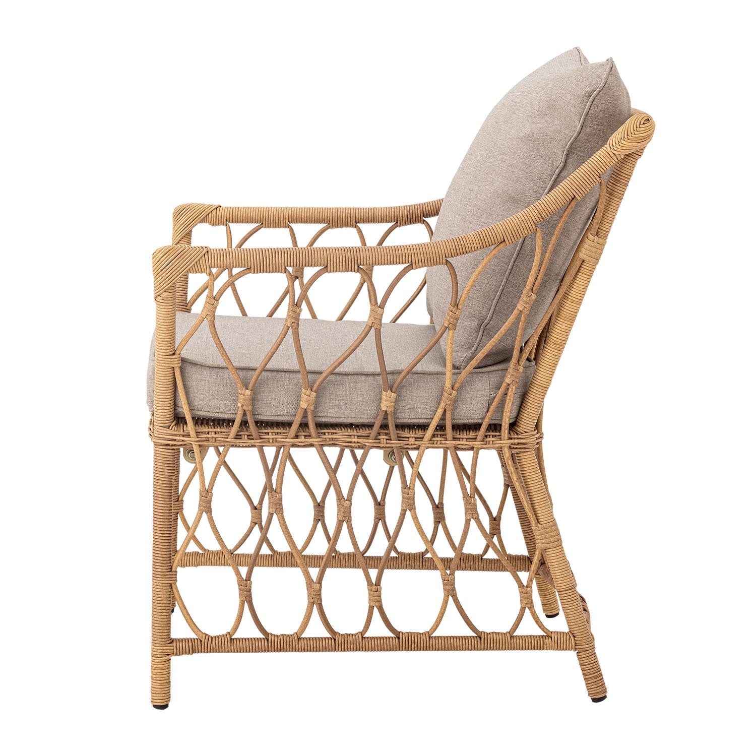 Belluce Sessel aus natürlichem Polyrattan von Bloomingville, stilvoll und bequem, ideal für modernes Wohnen und entspannte Momente.
