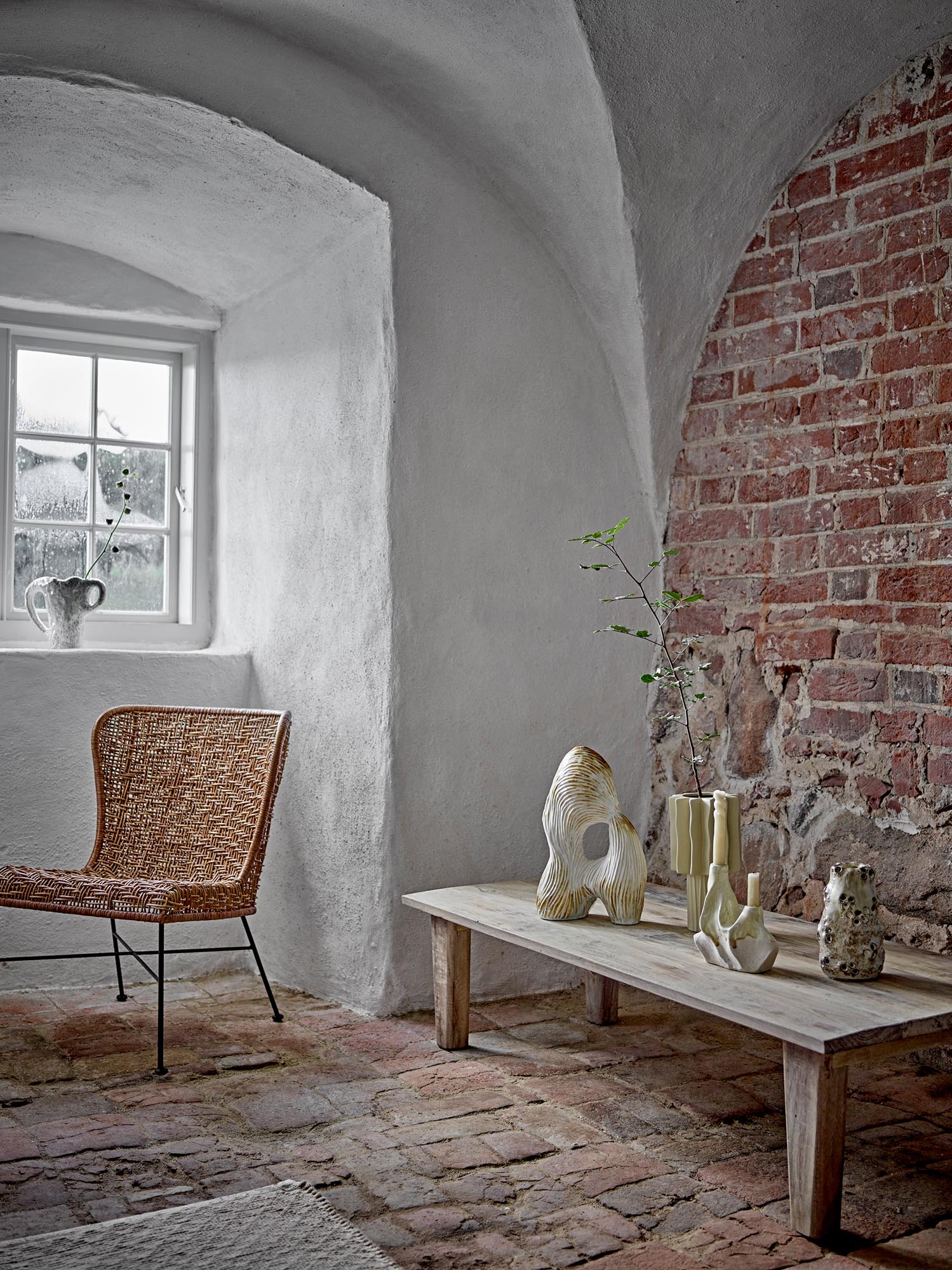 Der Somme Loungesessel aus natürlichem Rattan von Bloomingville bietet stilvollen Komfort und ein zeitloses Design für Ihr Zuhause.