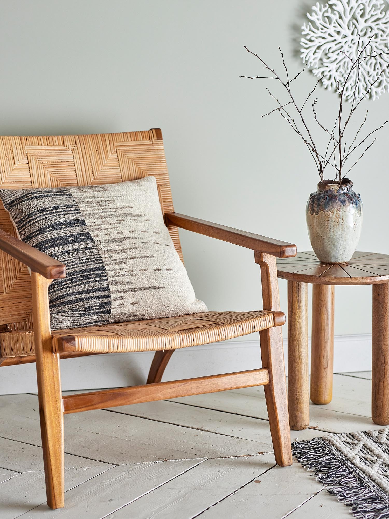 Das Seaford Kissen aus Baumwolle in Naturtönen von Creative Collection verleiht jedem Raum eine gemütliche und stilvolle Note.