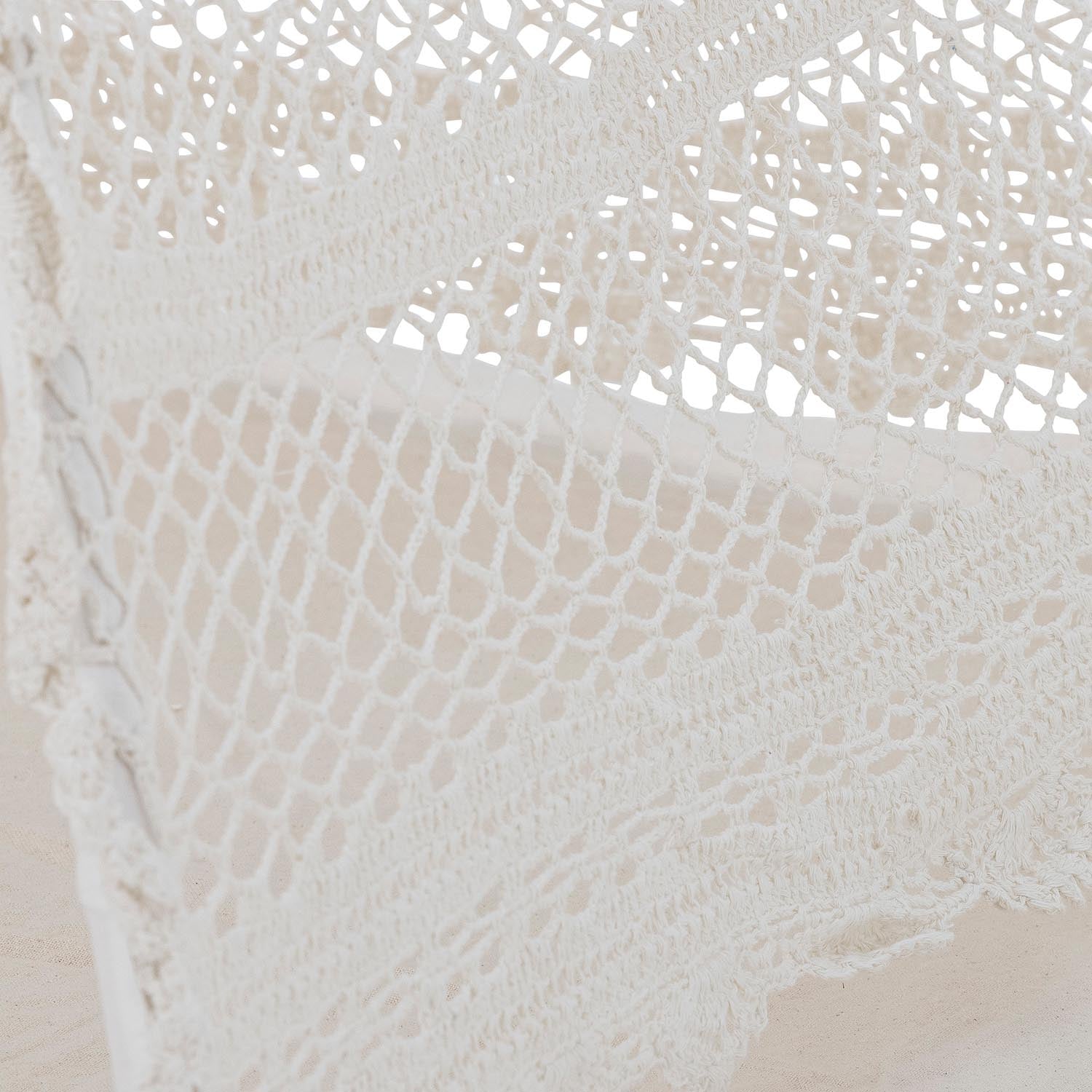 Ein stilvolles Kinder-Tipi aus Baumwolle von Bloomingville Mini, perfekt für kreatives Spielen und gemütliche Rückzugsorte.