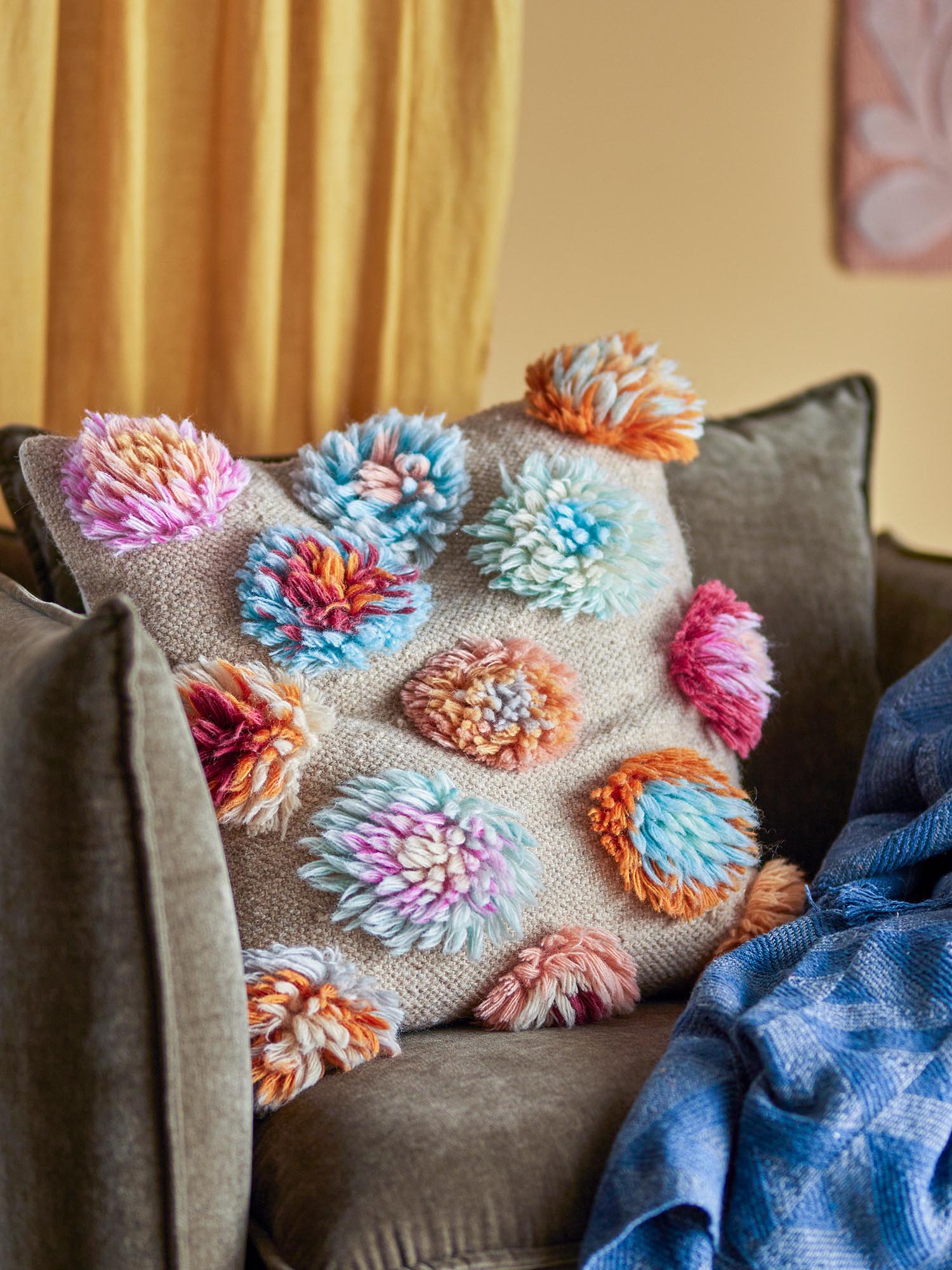 Das Somma Kissen von Bloomingville aus natürlicher Wolle bietet Komfort und Stil für Ihr Zuhause.