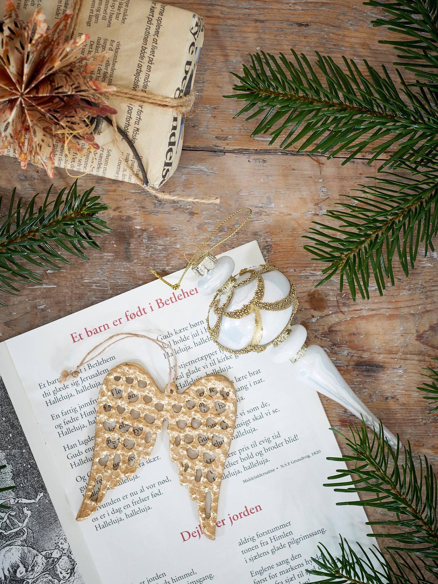 Star Ornament, Natur, Papier in Natur präsentiert im Onlineshop von KAQTU Design AG. Ornament ist von Bloomingville