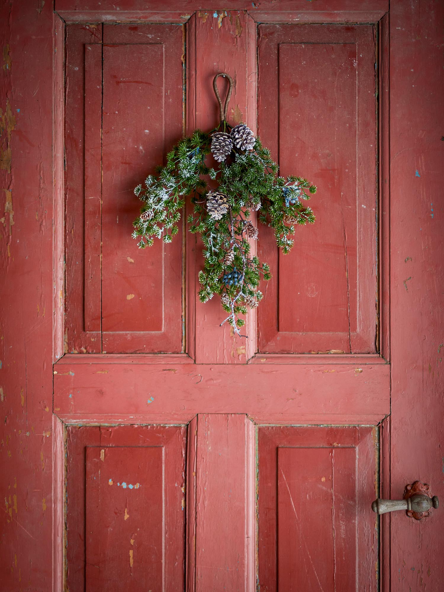 Grüne künstliche Zedern-Deko von Bloomingville, perfekt für elegante Raumgestaltung und dauerhafte, wartungsfreie Dekoration.