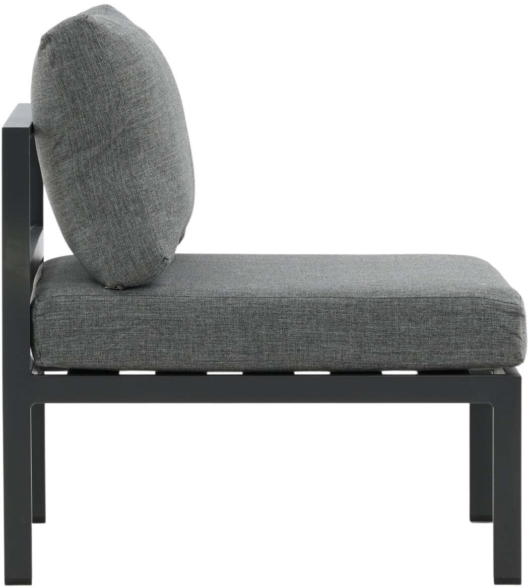 Das Copacabana Sofa Middle von Venture Home kombiniert modernes Design mit Komfort, ideal für stilvolle Innen- und Aussenbereiche.