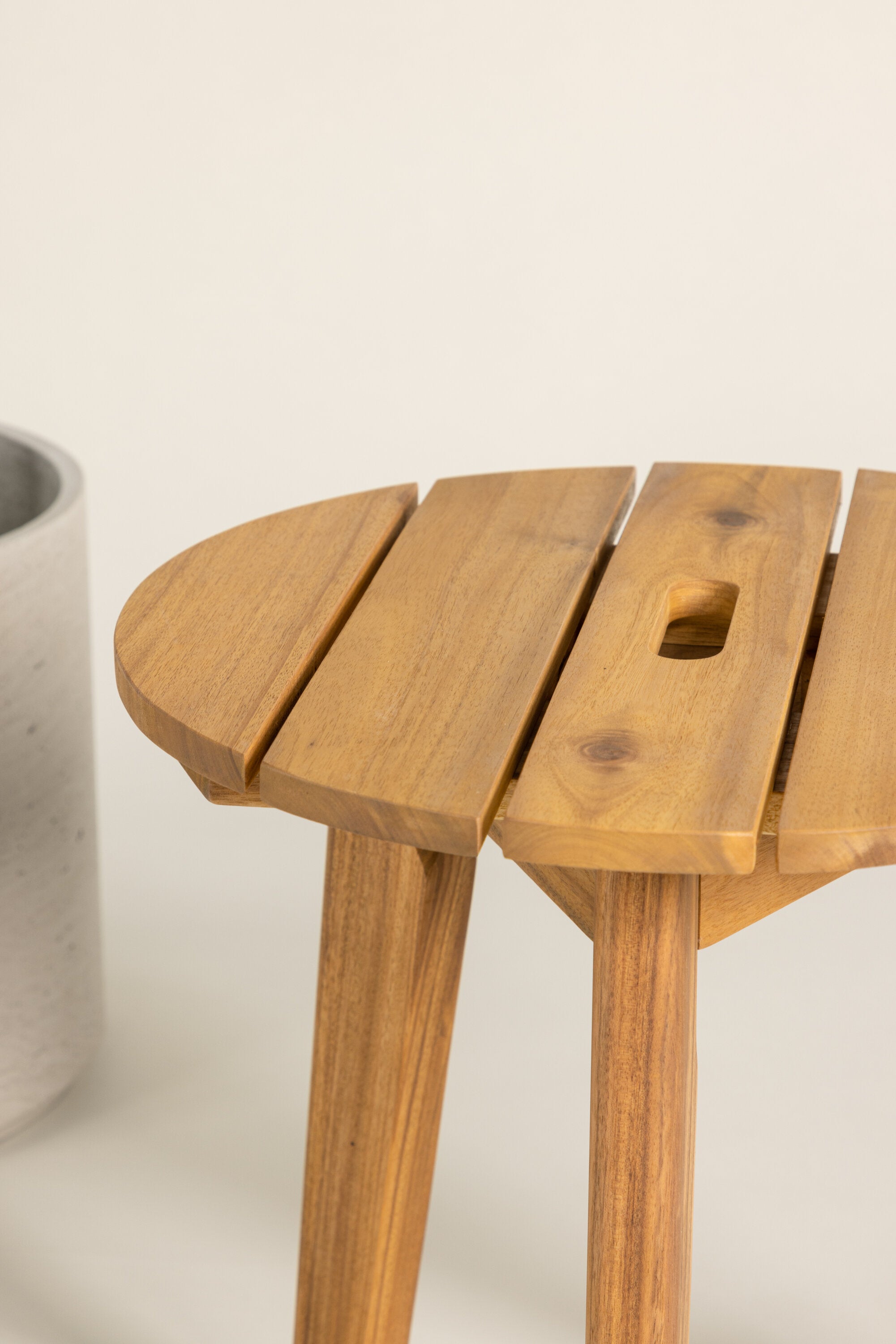 Chania Beistelltisch in Natur präsentiert im Onlineshop von KAQTU Design AG. Beistelltisch Outdoor ist von Venture Home