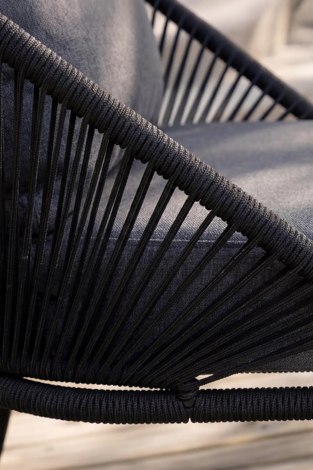 Lindos Sessel in Schwarz präsentiert im Onlineshop von KAQTU Design AG. Outdoor-Sessel ist von Venture Home