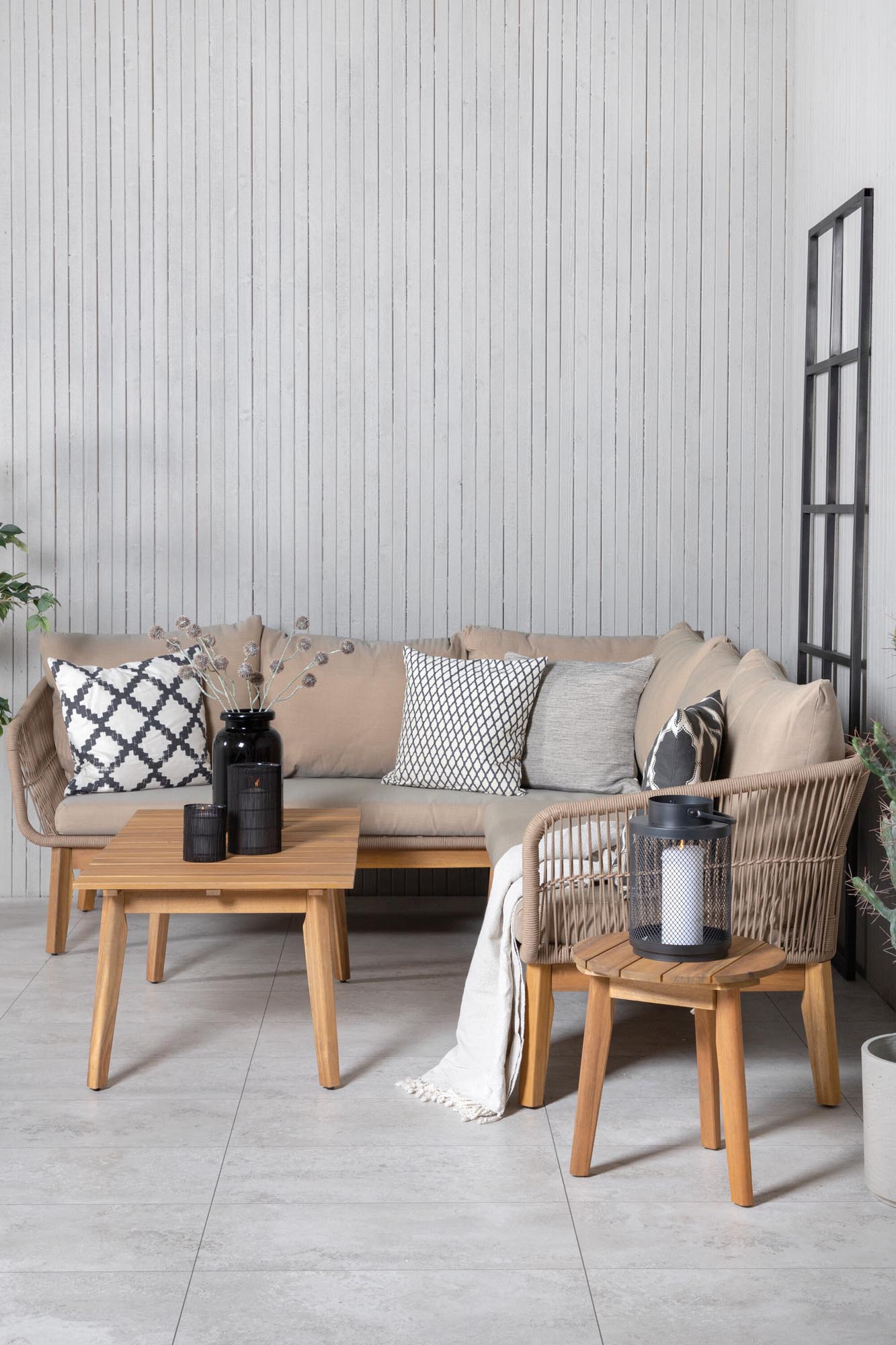 Chania Ecksofa Outdoorset 110cm: Stilvolles Loungeset für den Garten, wetterfest und komfortabel, ideal für entspannte Stunden im Freien.