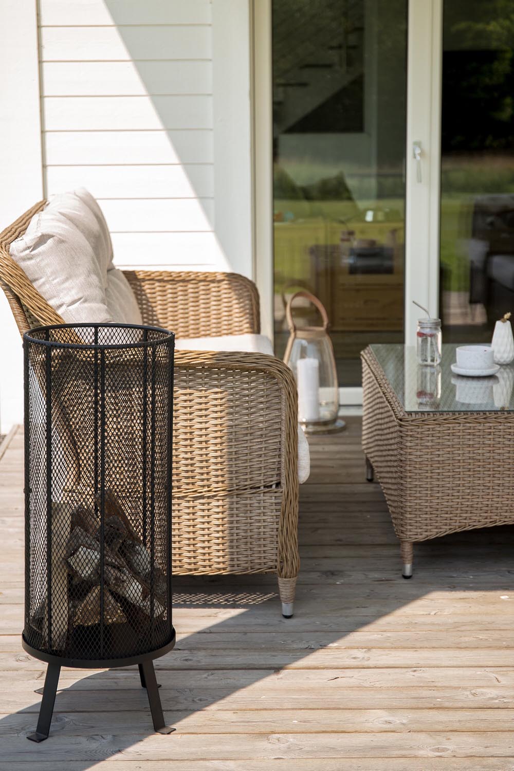 Bastian Feuerkorb in Schwarz präsentiert im Onlineshop von KAQTU Design AG. Feuerschale ist von Venture Home