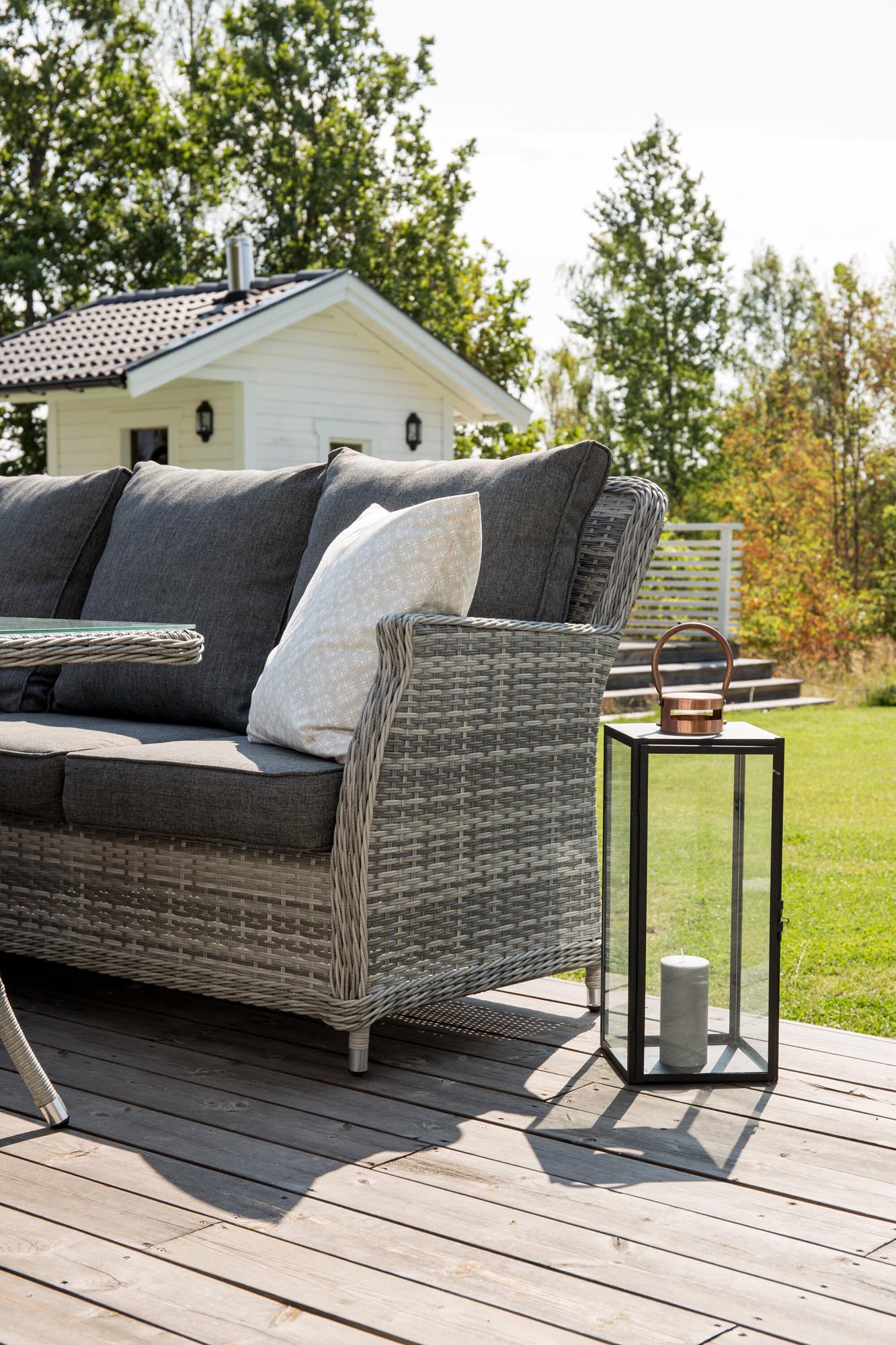 Vikelund Ecksofa: Perfekte Outdoor-Lösung von Venture Home.