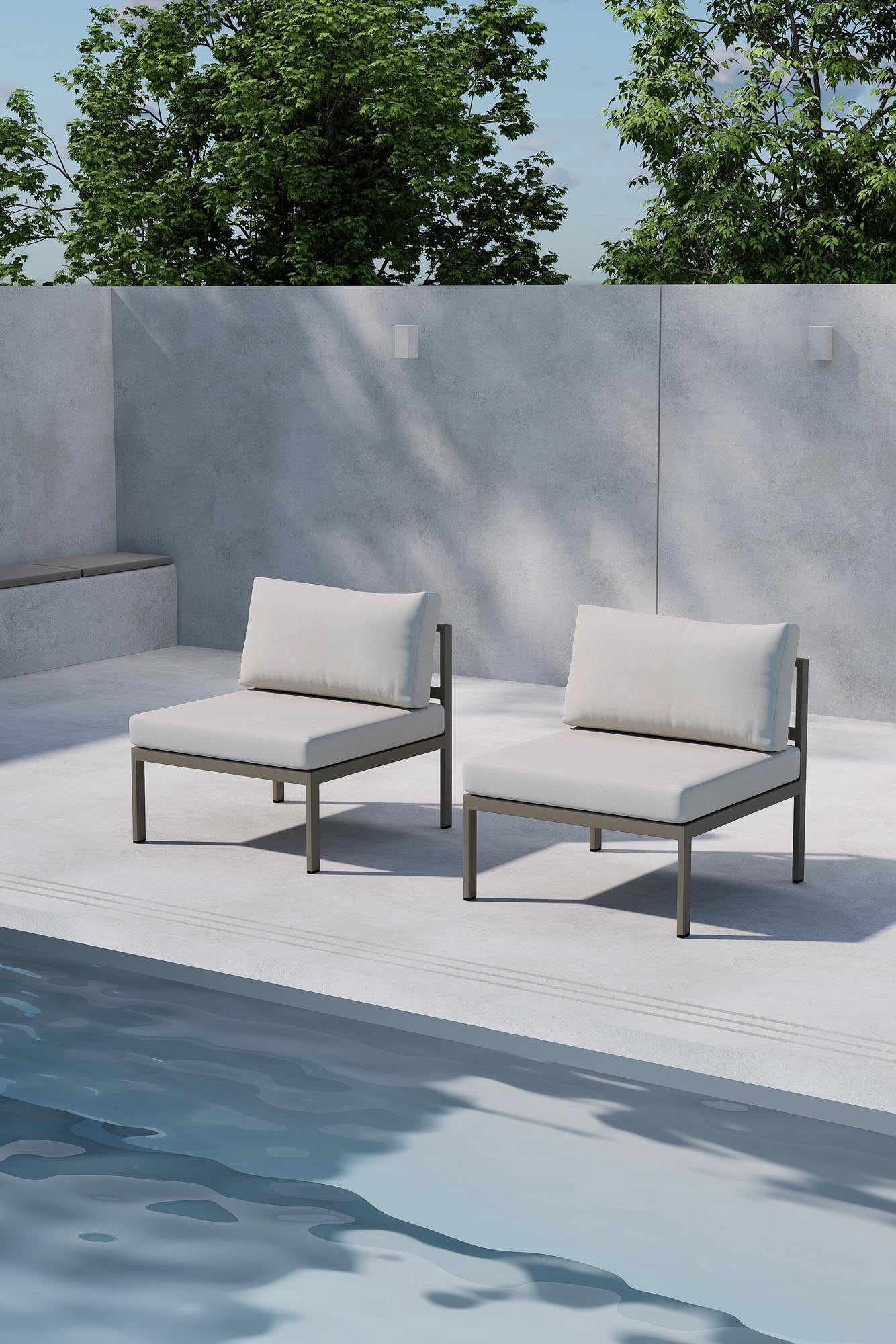 Vielseitiges Copacabana Sofa Modul von Venture Home: Robuster Aluminiumrahmen, wetterfeste Kissen und individuelles, modulares Design für stilvolle Outdoor-Lounges.