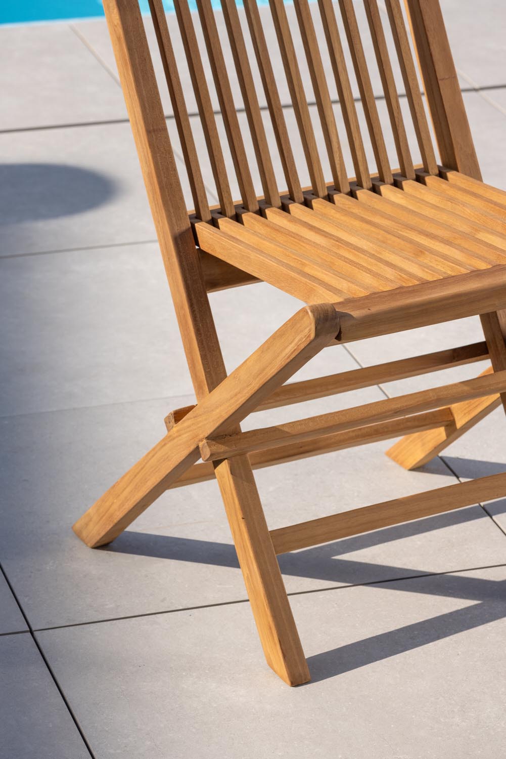 Kenya Gartenstuhl w/o in Natur präsentiert im Onlineshop von KAQTU Design AG. Gartenstuhl mit Armlehnen ist von Venture Home