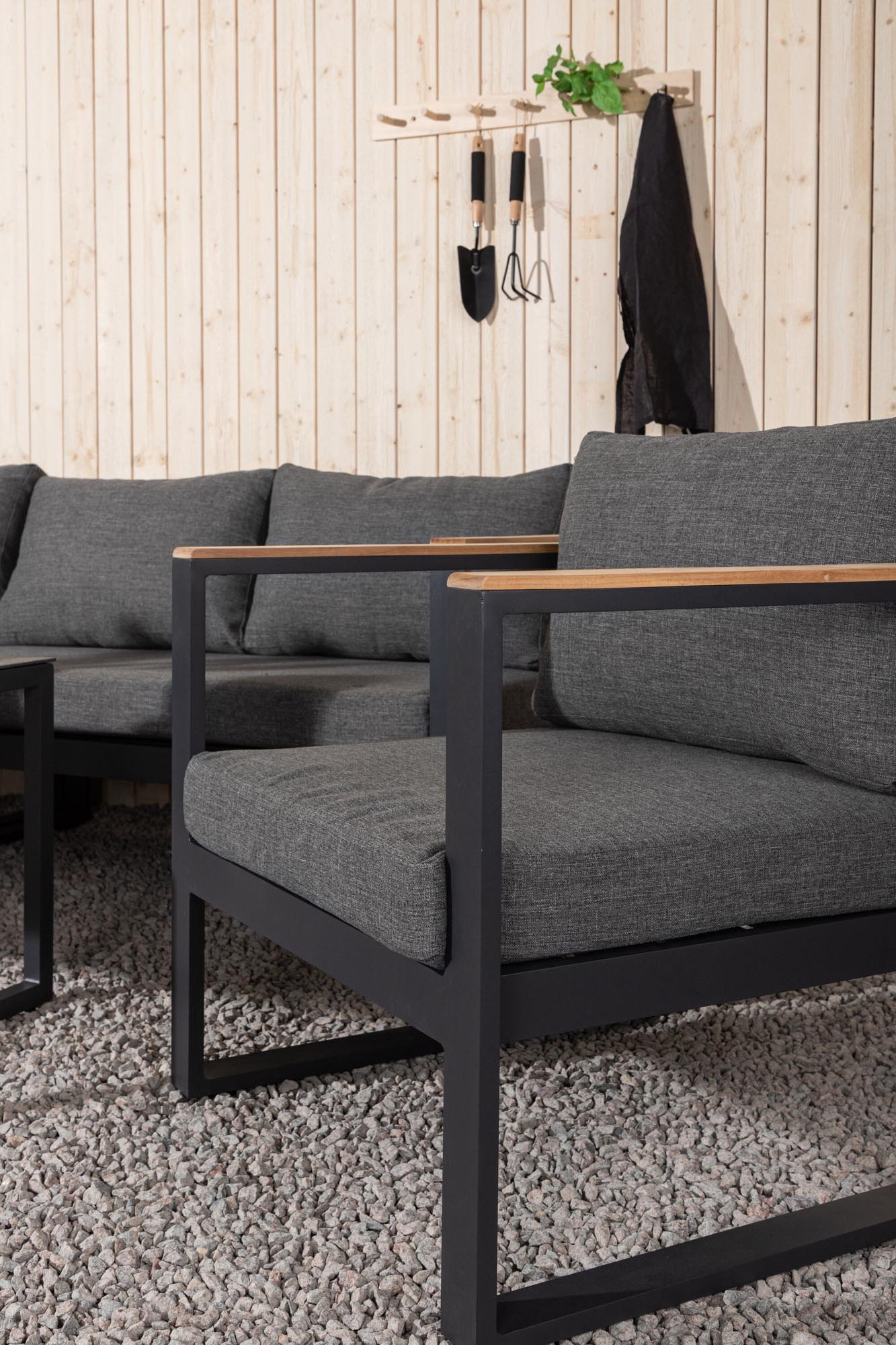 Verwandeln Sie Ihren Außenbereich mit dem Texas Ecksofa Outdoorset 60cm von Venture Home in eine elegante Lounge-Oase. Robust, komfortabel und stilvoll!