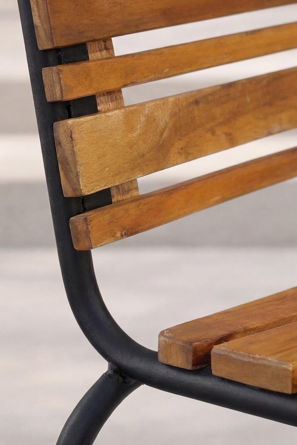 Bois Gartenstuhl in Natur/Grau präsentiert im Onlineshop von KAQTU Design AG. Gartenstuhl ist von Venture Home