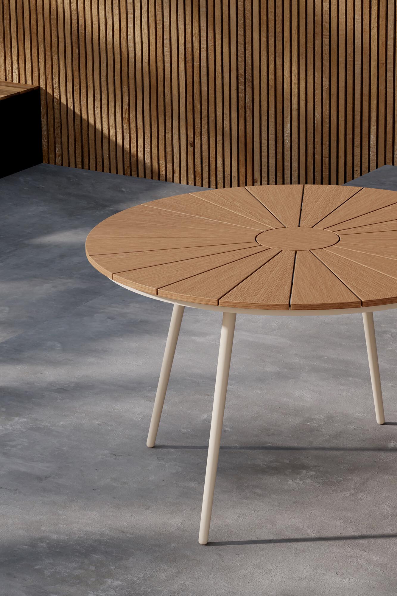 Moderner rechteckiger Gartentisch San Vito von Venture Home, ideal für stilvolle Aussenbereiche und gesellige Runden.