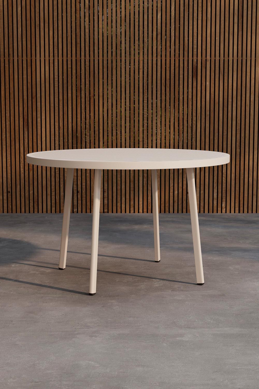 Giardini Round Esstisch in Beige präsentiert im Onlineshop von KAQTU Design AG. Gartentisch ist von Venture Home