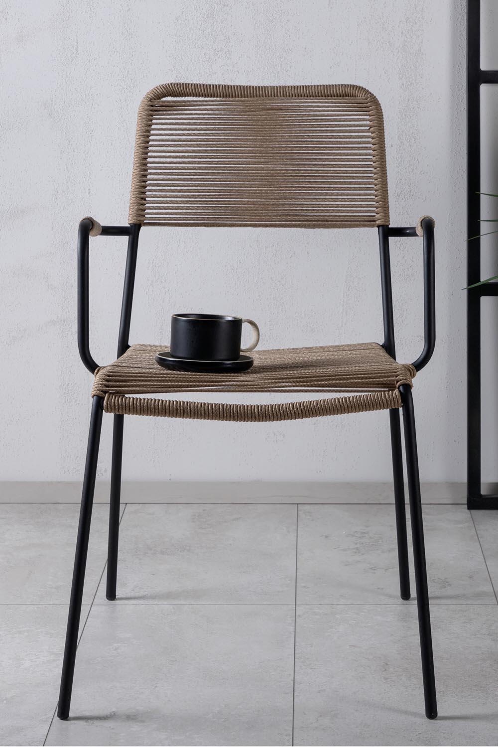Lindos Loungestuhl in Braun präsentiert im Onlineshop von KAQTU Design AG. Outdoor-Sessel ist von Venture Home