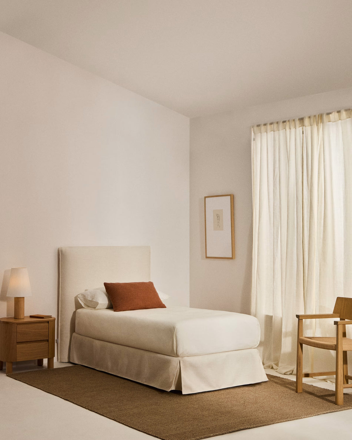 Abziehbares Bett Jaira in weisser Chenille für Matratzengrösse 90 x 200 cm, FSC Mix Credit in präsentiert im Onlineshop von KAQTU Design AG. Bett ist von Kave Home