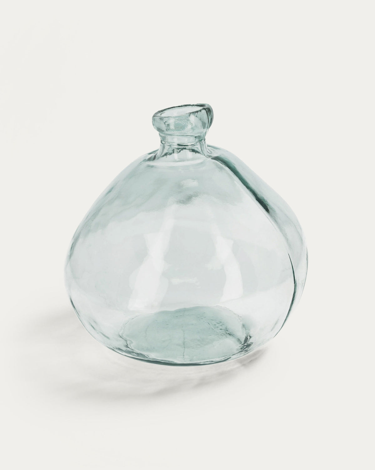 Brenna Vase aus transparentem Glas 100% recycelt 33 cm in Transparent präsentiert im Onlineshop von KAQTU Design AG. Vase ist von Kave Home