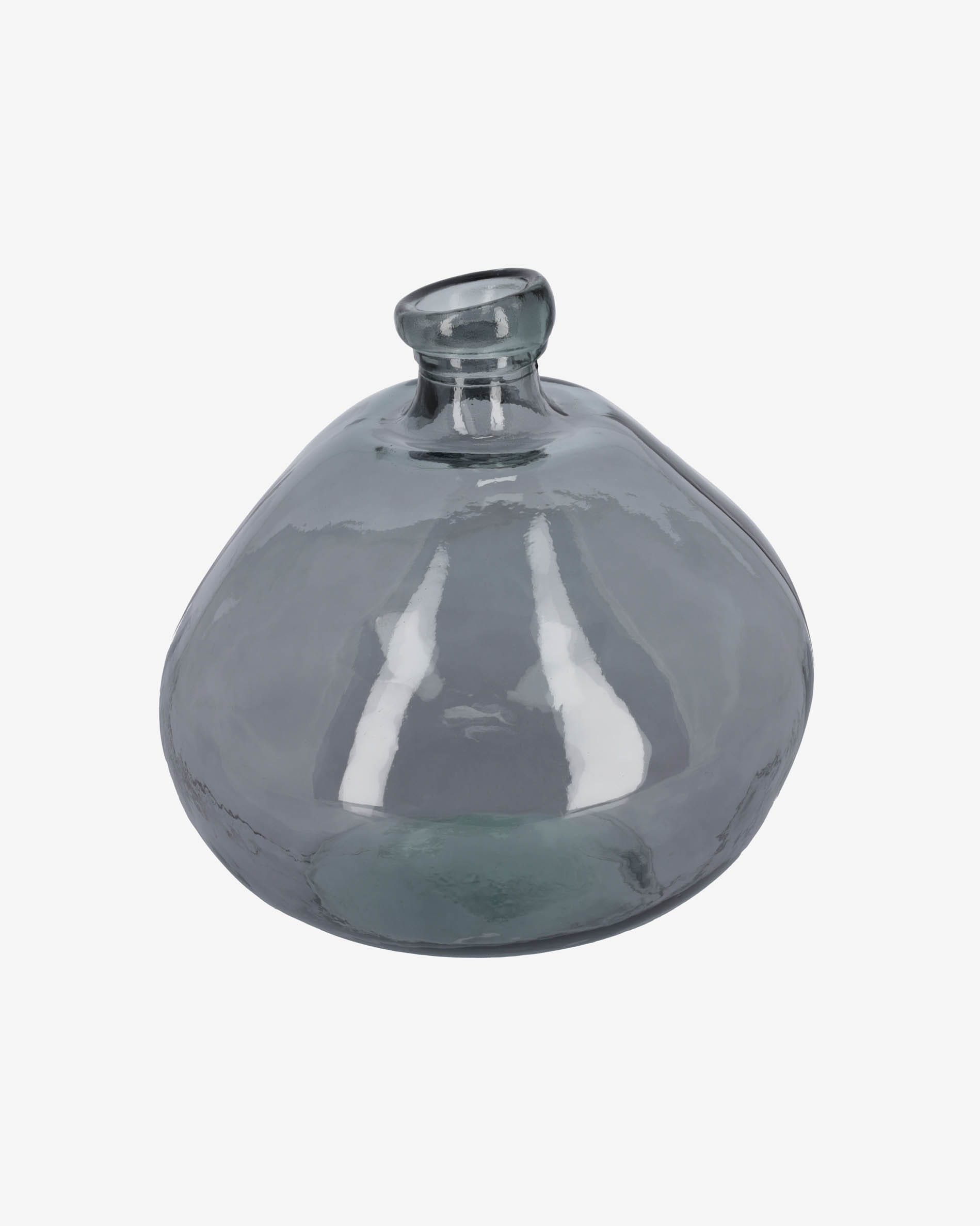 Elegante, grosse blaue Glasvase von Kave Home, ideal für üppige Blumensträusse, verleiht jedem Raum moderne Frische und Stil.