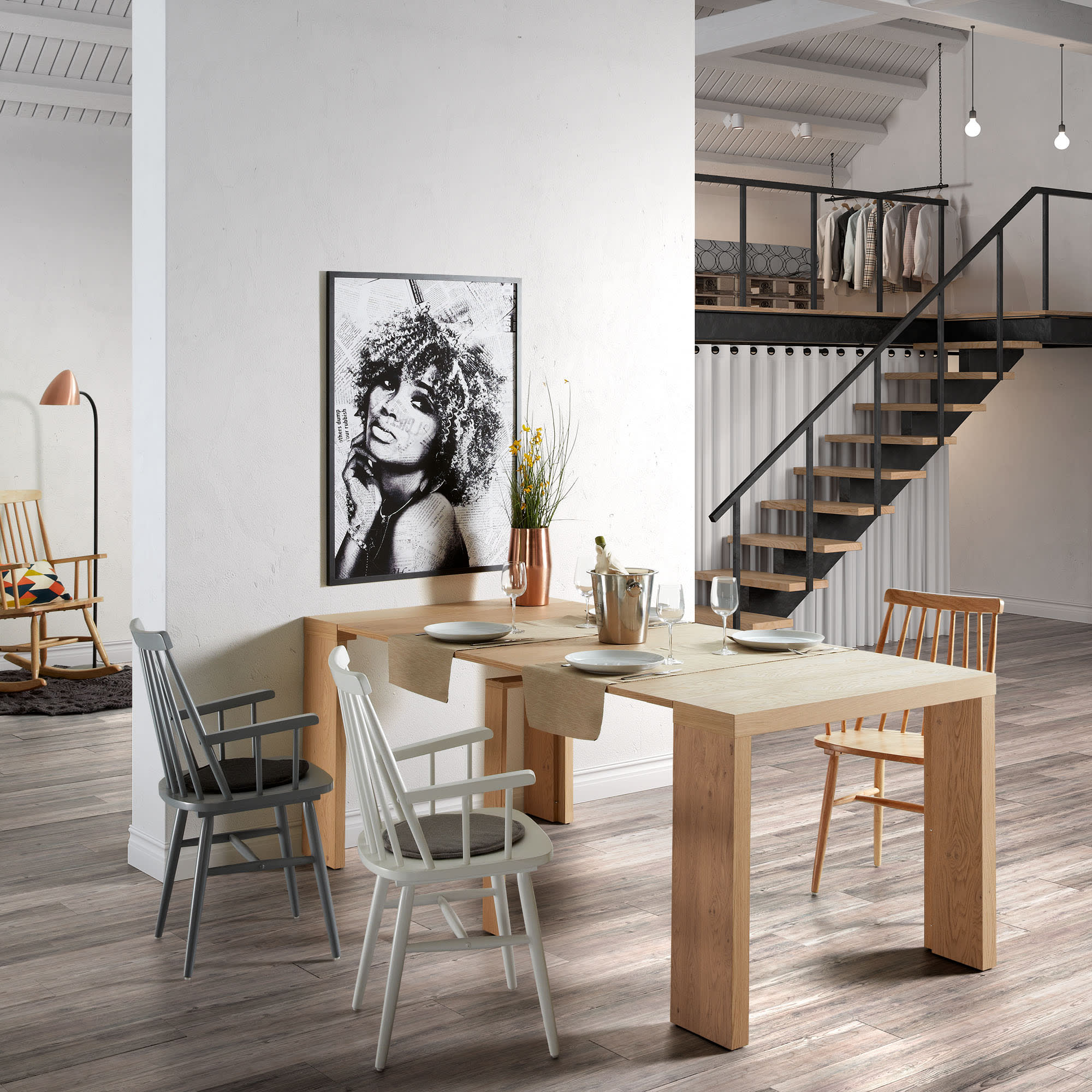 Elegantes Kissen aus hochwertiger Seide in Hellgrau von Kave Home, ideal für stilvolle und gemütliche Wohnräume.