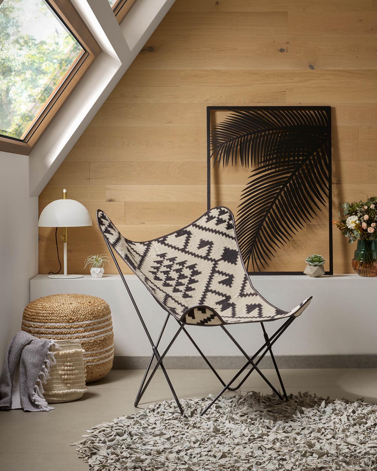 Natürlicher Saht Pouf Ø 45 cm von Kave Home in Weiss und Natur.