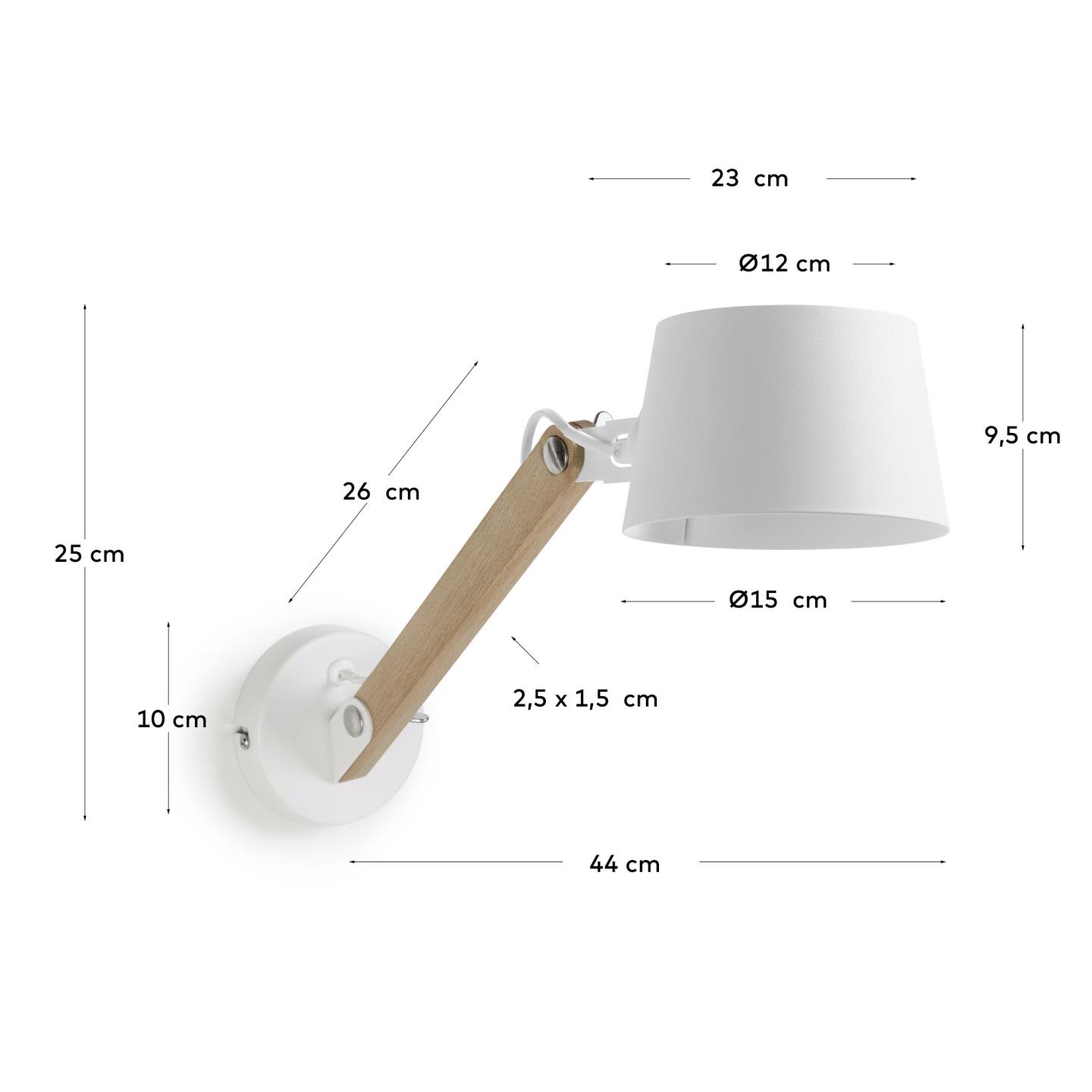 Moderne Wandleuchte aus Buchenholz und Stahl, mit elegantem weißen Finish. Flexibel einstellbar für optimale Lichtverteilung in jedem Raum.