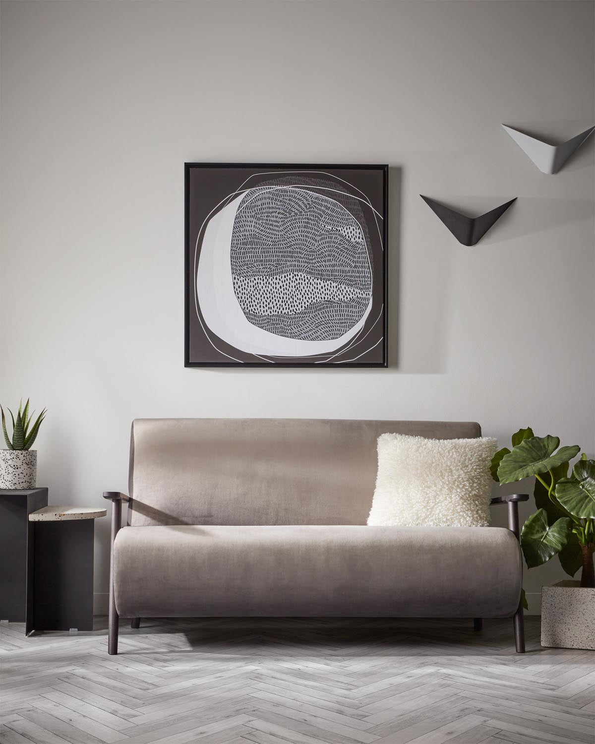 Ginebra Wandleuchte, schwarz in Schwarz präsentiert im Onlineshop von KAQTU Design AG. Wandleuchte ist von Kave Home