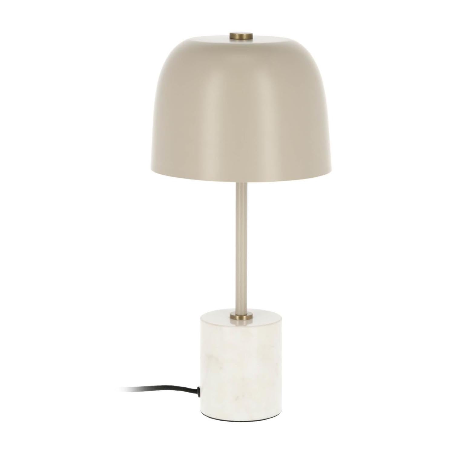 Entdecke die Alish Tischlampe von Kave Home: modernes Design, Marmor und Stahl, ideal für Schlafzimmer, Wohnzimmer und Flur. Stilvolle Akzente setzen!
