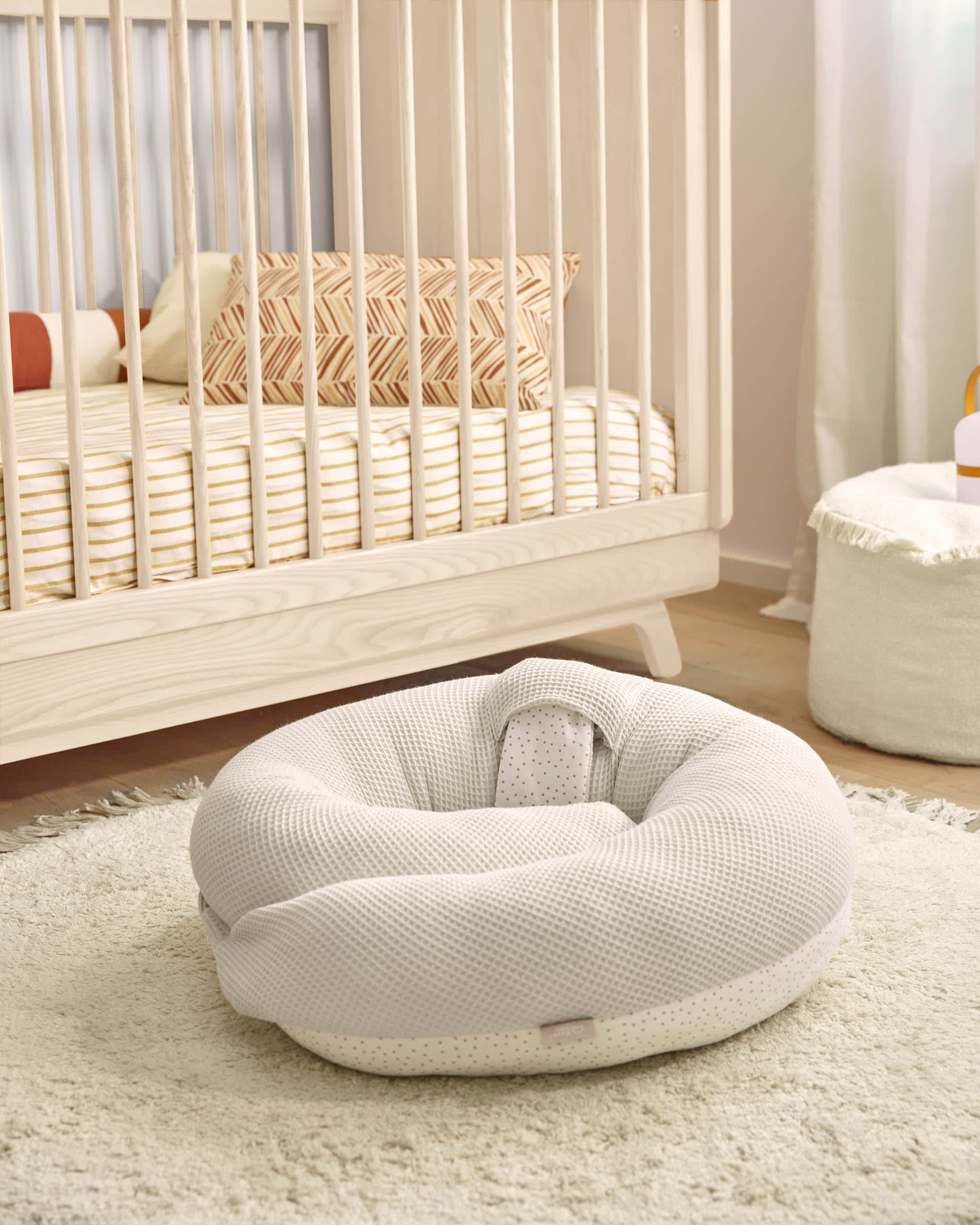 Runder Teppich Orwen aus Baumwolle, Ø 100 cm, elegant und umweltfreundlich, ideal für jeden Raum im Zuhause.