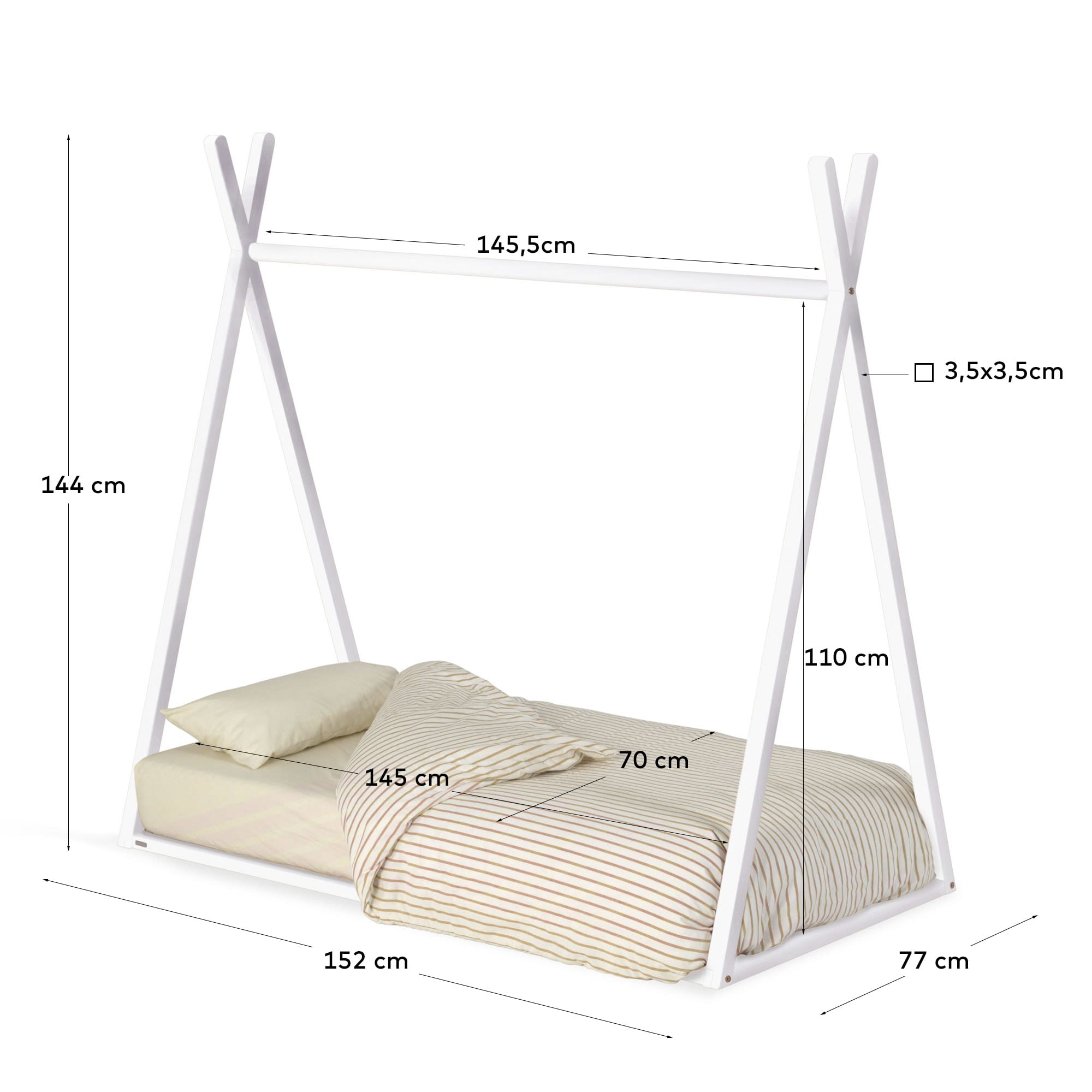 Das Maralis Tipi-Bett aus massiver Buche mit elegantem weißen Finish bietet eine sichere und stilvolle Schlafumgebung für Kleinkinder. Perfekt für kreative Träume!