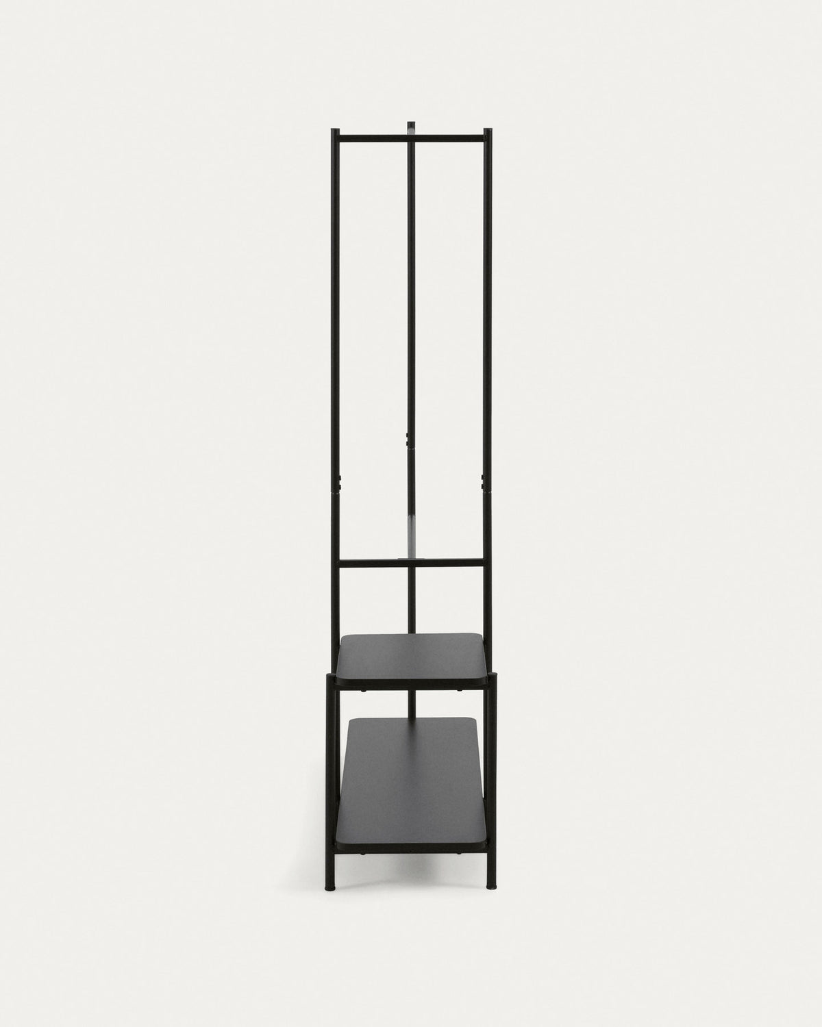 Galatia Wand-Kleiderständer mit Bank aus Melamin und Metall schwarzes Finish 100 x 150 cm in Schwarz präsentiert im Onlineshop von KAQTU Design AG. Garderobe ist von Kave Home