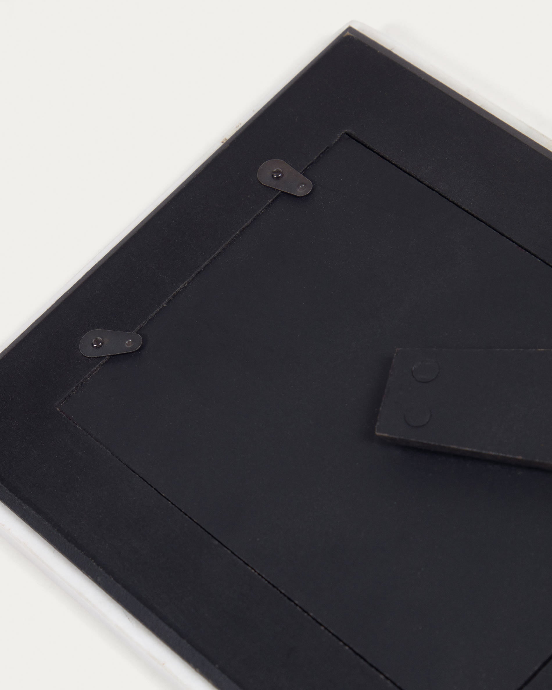 Stilvoller Vittoria Bilderrahmen aus edlem Marmor (25 x 20 cm) – ideal, um Ihre wertvollen Erinnerungen elegant zu präsentieren.