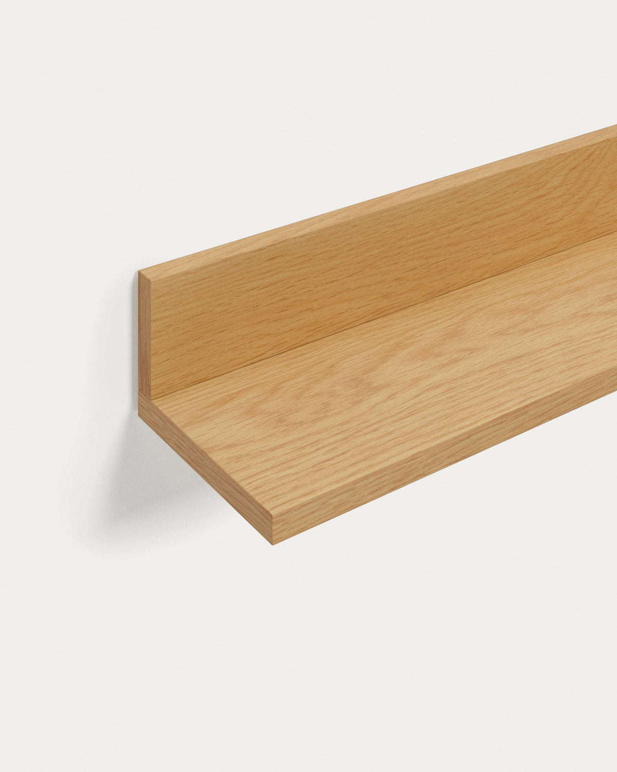 Abilen Wandregal aus Eichenfurnier 120 x 15 cm FSC 100% in Natur präsentiert im Onlineshop von KAQTU Design AG. Wandregal ist von Kave Home