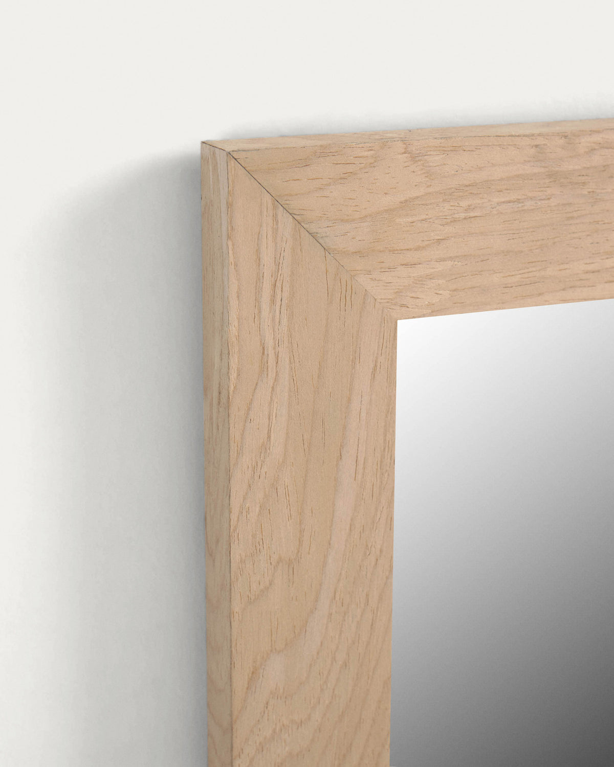 Wilany Spiegel naturbelassen 52,5 x 152,5 cm in Natur präsentiert im Onlineshop von KAQTU Design AG. Wandspiegel ist von Kave Home