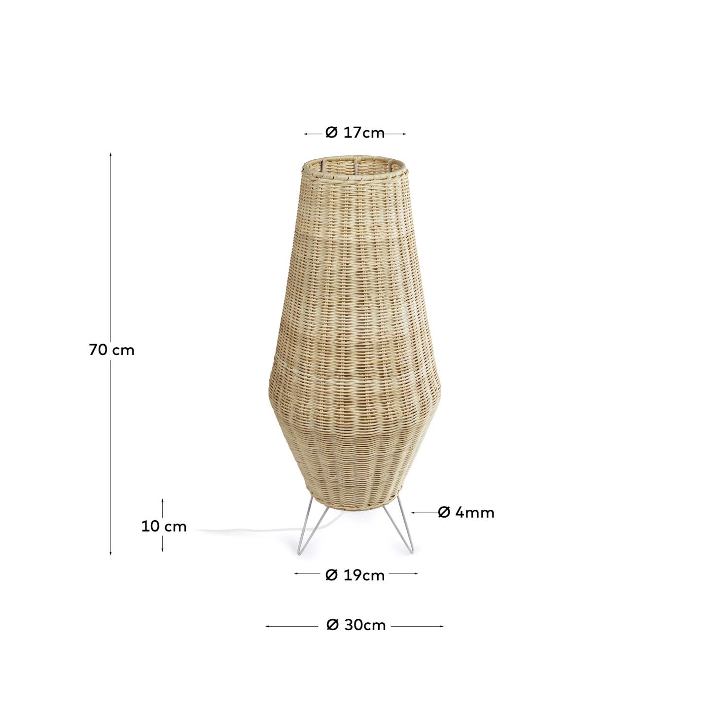 Die Kamaria Tischlampe aus handgefertigtem Rattan vereint Funktionalität und elegantes Design, ideal für eine gemütliche Atmosphäre.