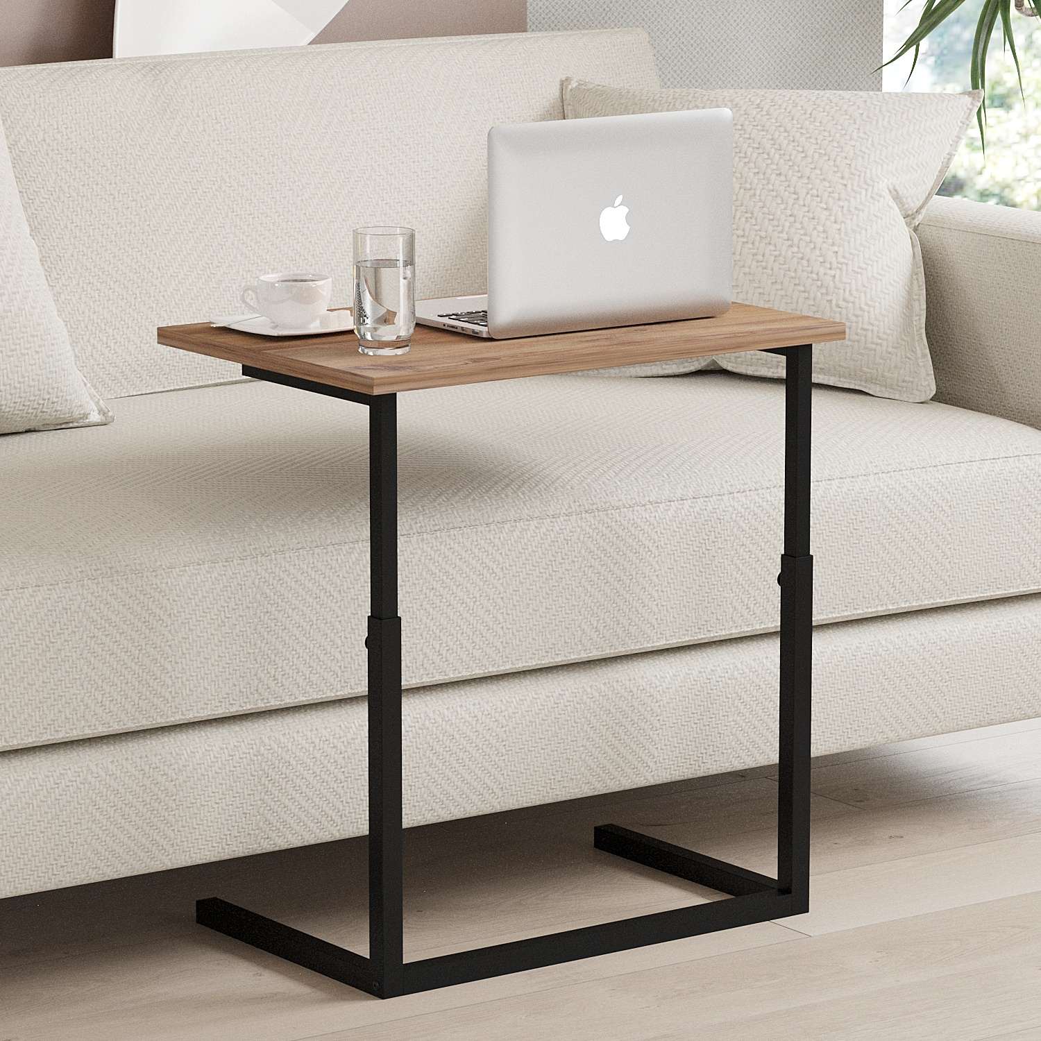 Entdecken Sie den eleganten Sparkle Stehschreibtisch in Atlantischer Kiefer von Hanah Home – für mehr Bewegung und Produktivität im Arbeitsalltag!