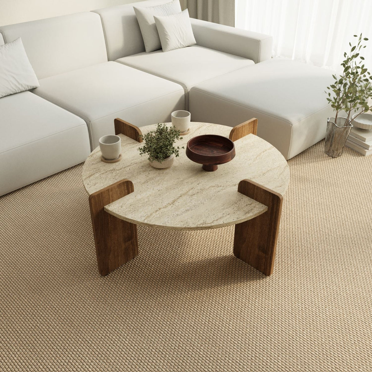 Couchtisch Avoure von Hanah Home mit Tischplatte in Travertin-Optik und Gestell in Nussbaum-Farbton, Masse 90x90x35 cm (B/T/H).